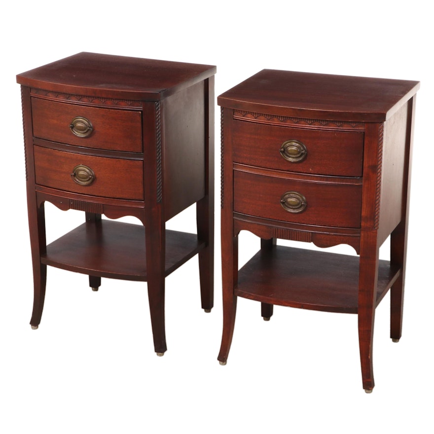 Pair of Hickory Furniture Federal Style Mahogany Nightstands, Mid-20th Century