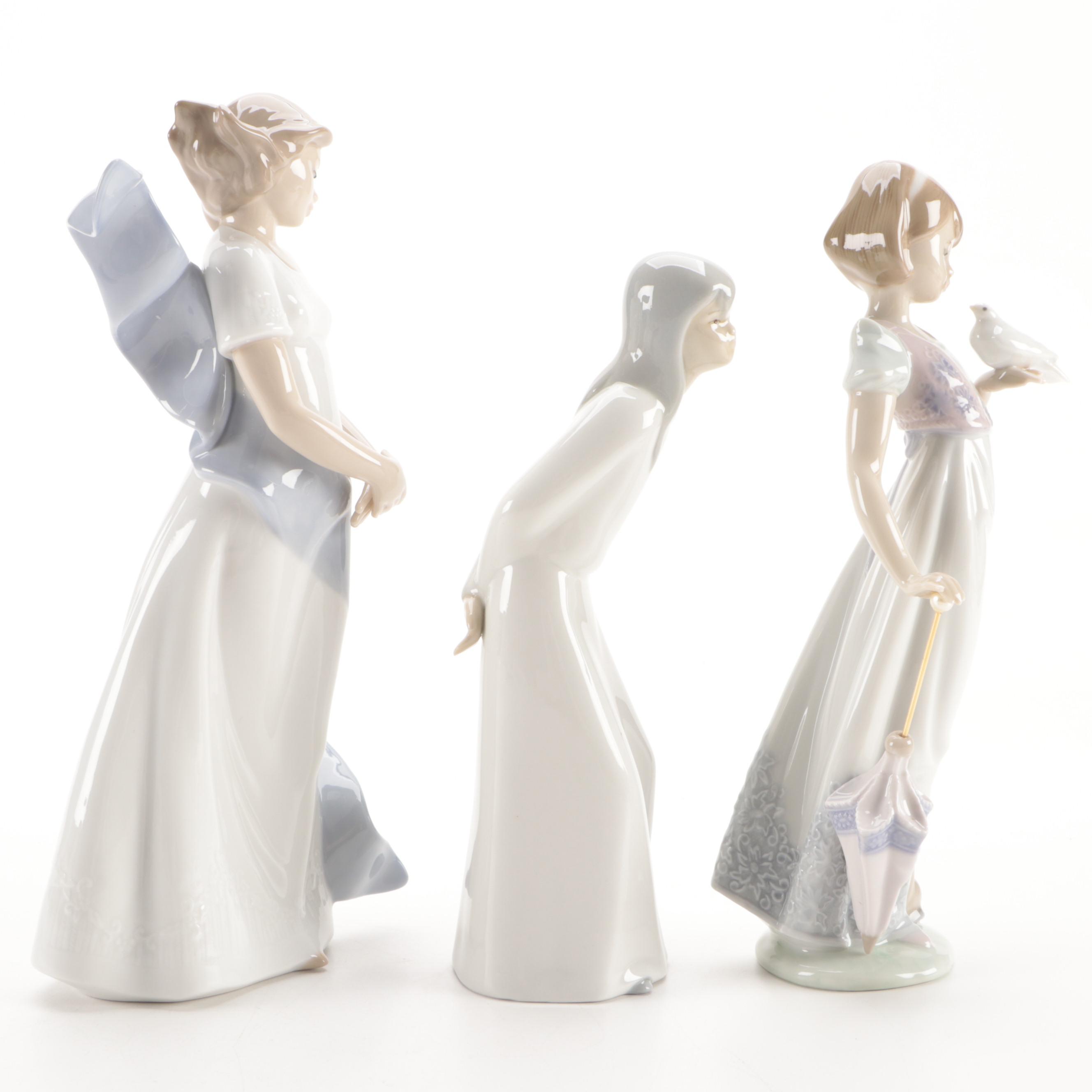 Lladró Collectors Society "Summer Stroll" with Nao and Other Porcelain