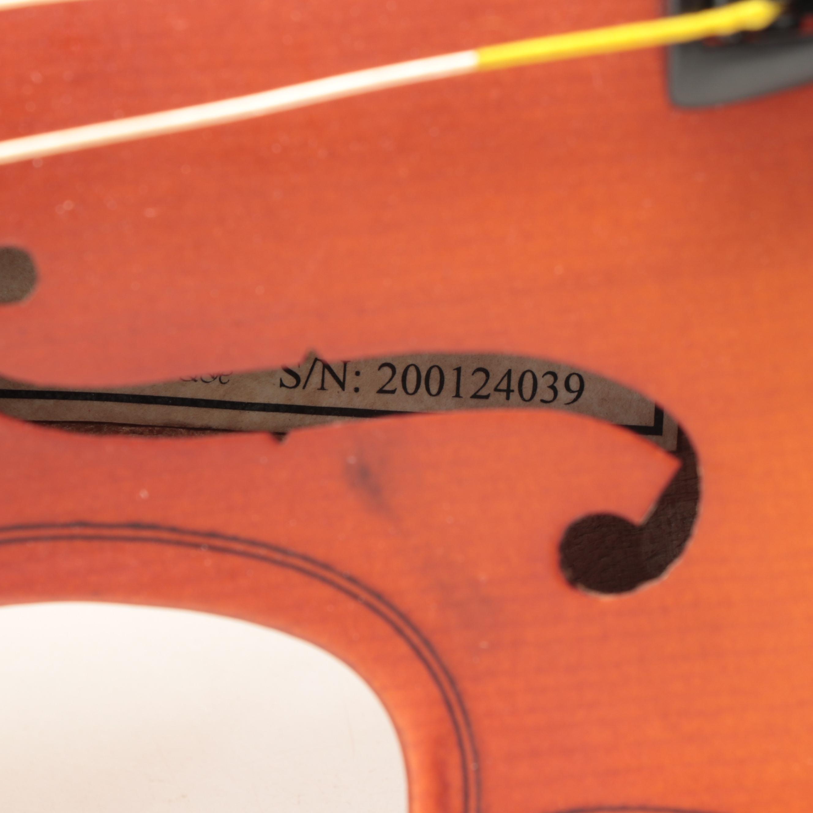 Mendini by Cecilio Model MV300 1/4 Violin with Bow and Case EBTH