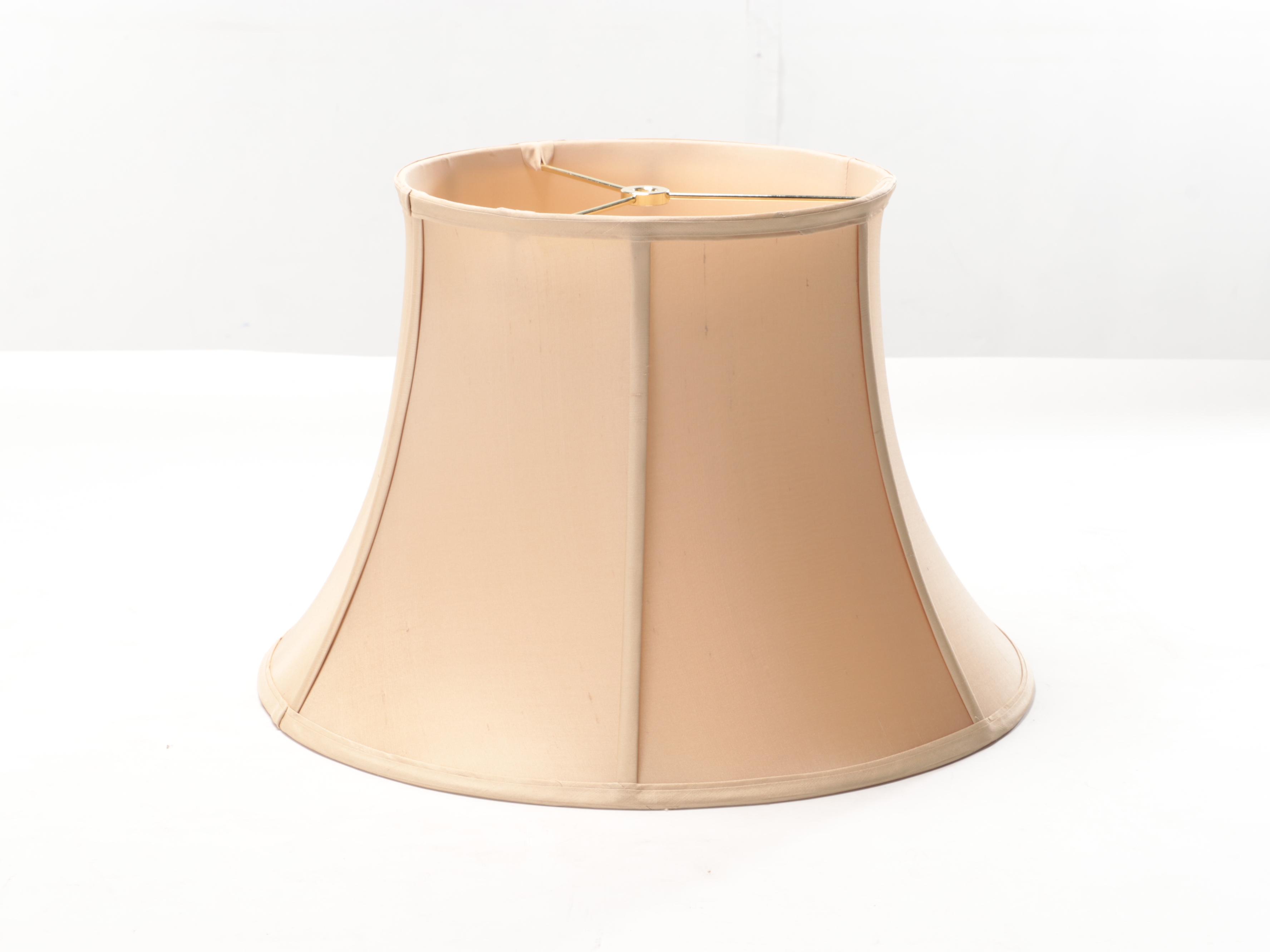 The Natural Light Turned and Painted Wood Table Lamp EBTH