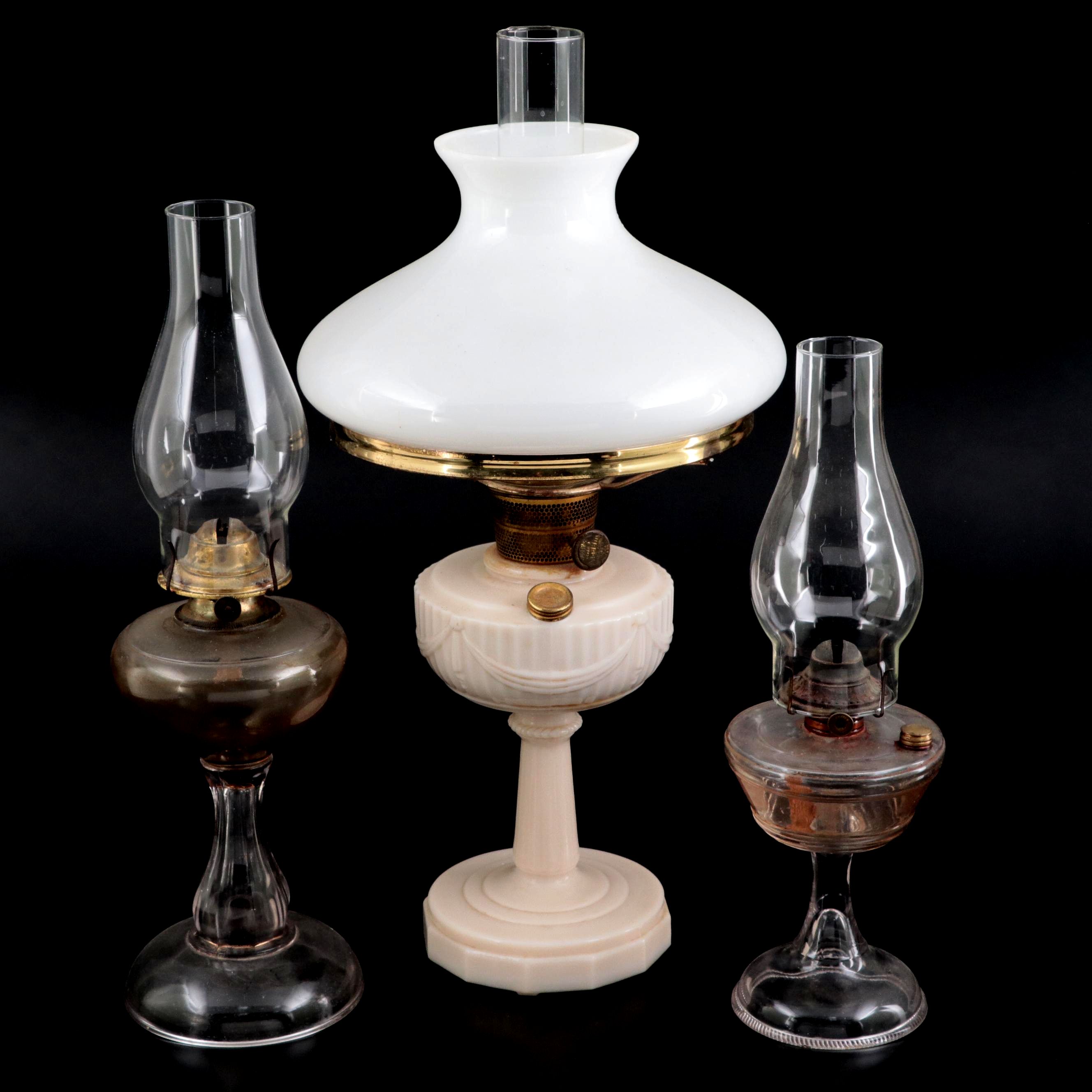 Aladdin NuType Model B, Plume & Atwood and Other Glass Oil Lamps EBTH