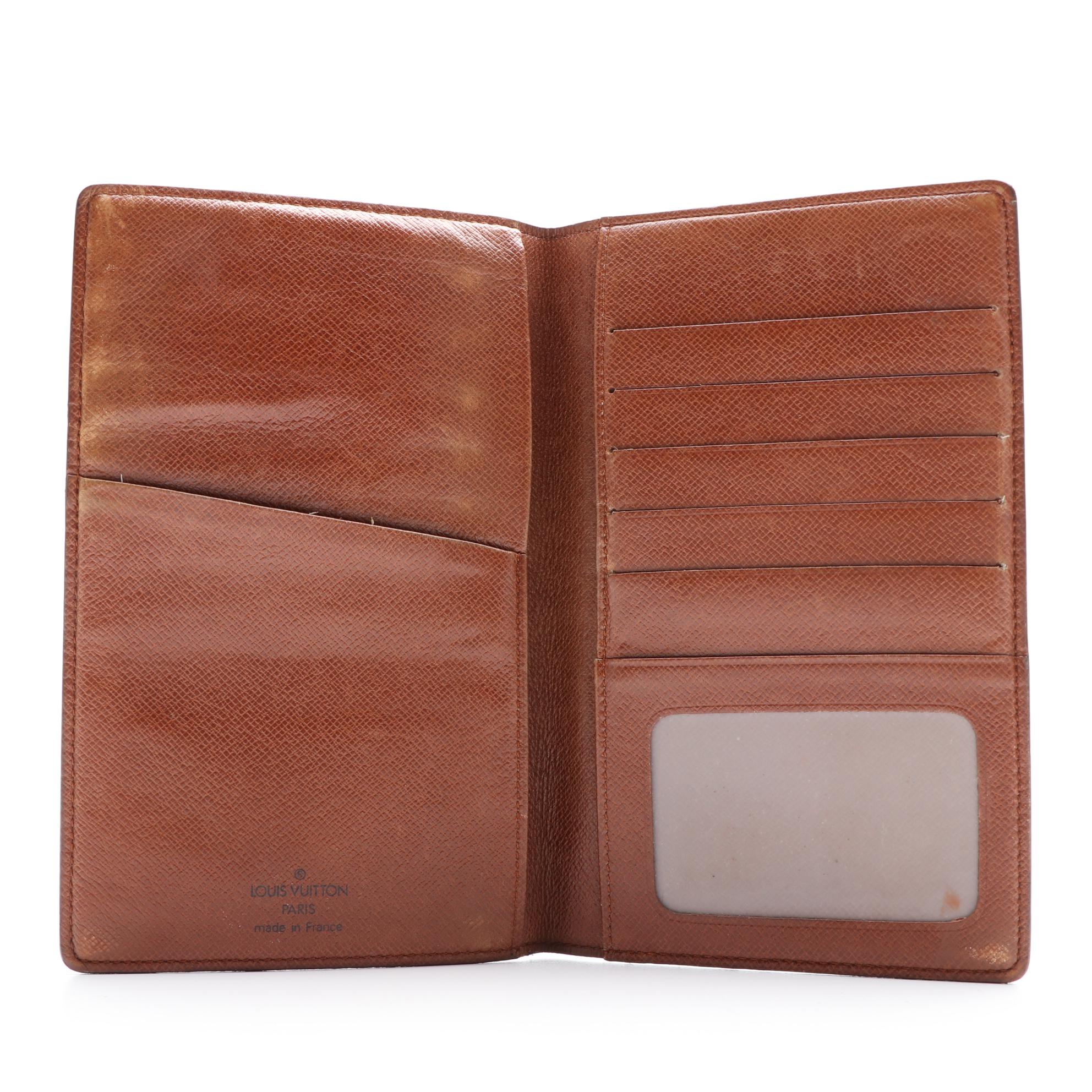 Louis Vuitton Passport Cover and Card Case in Monogram Canvas EBTH