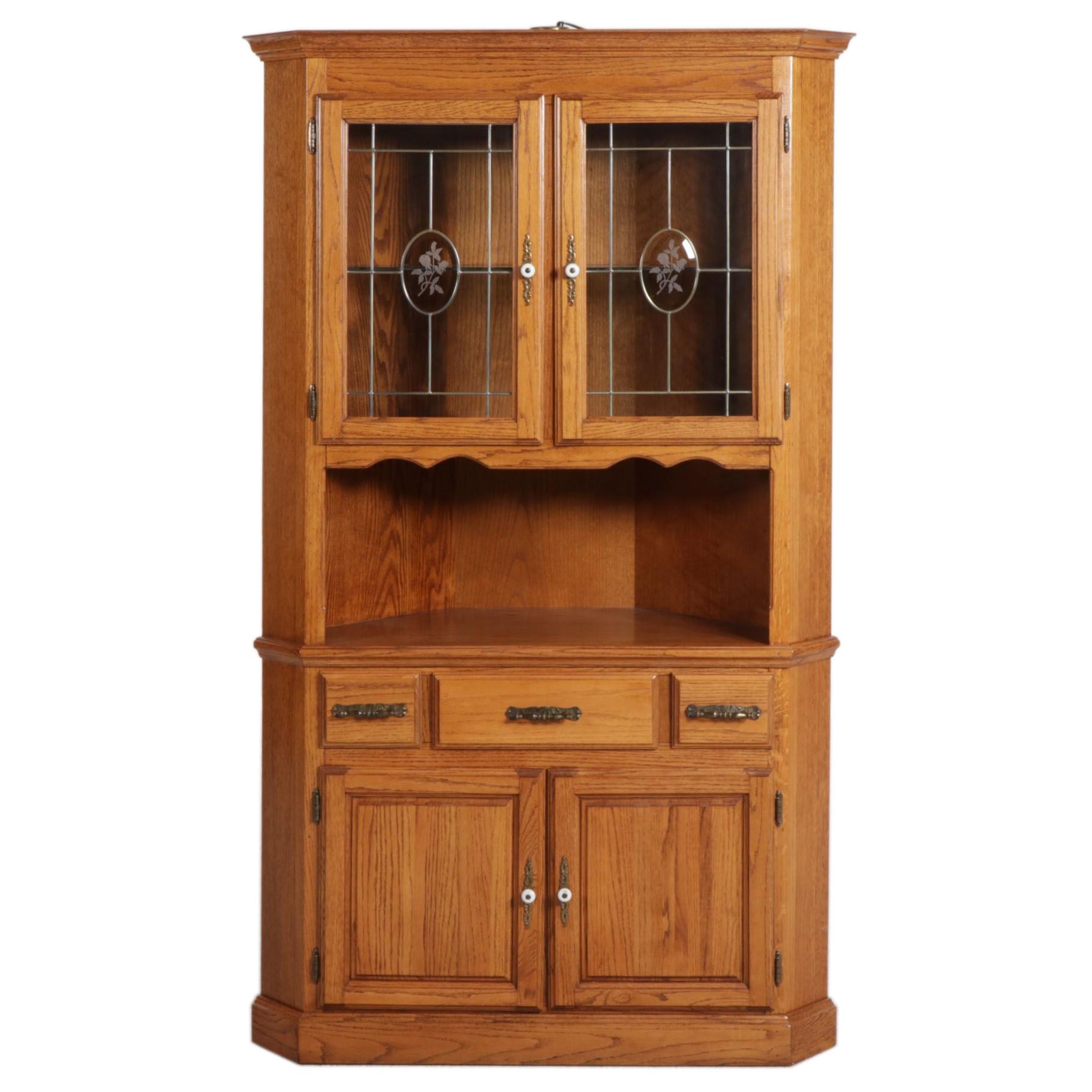 Victorian Style Oak and Leaded Glass Corner EBTH