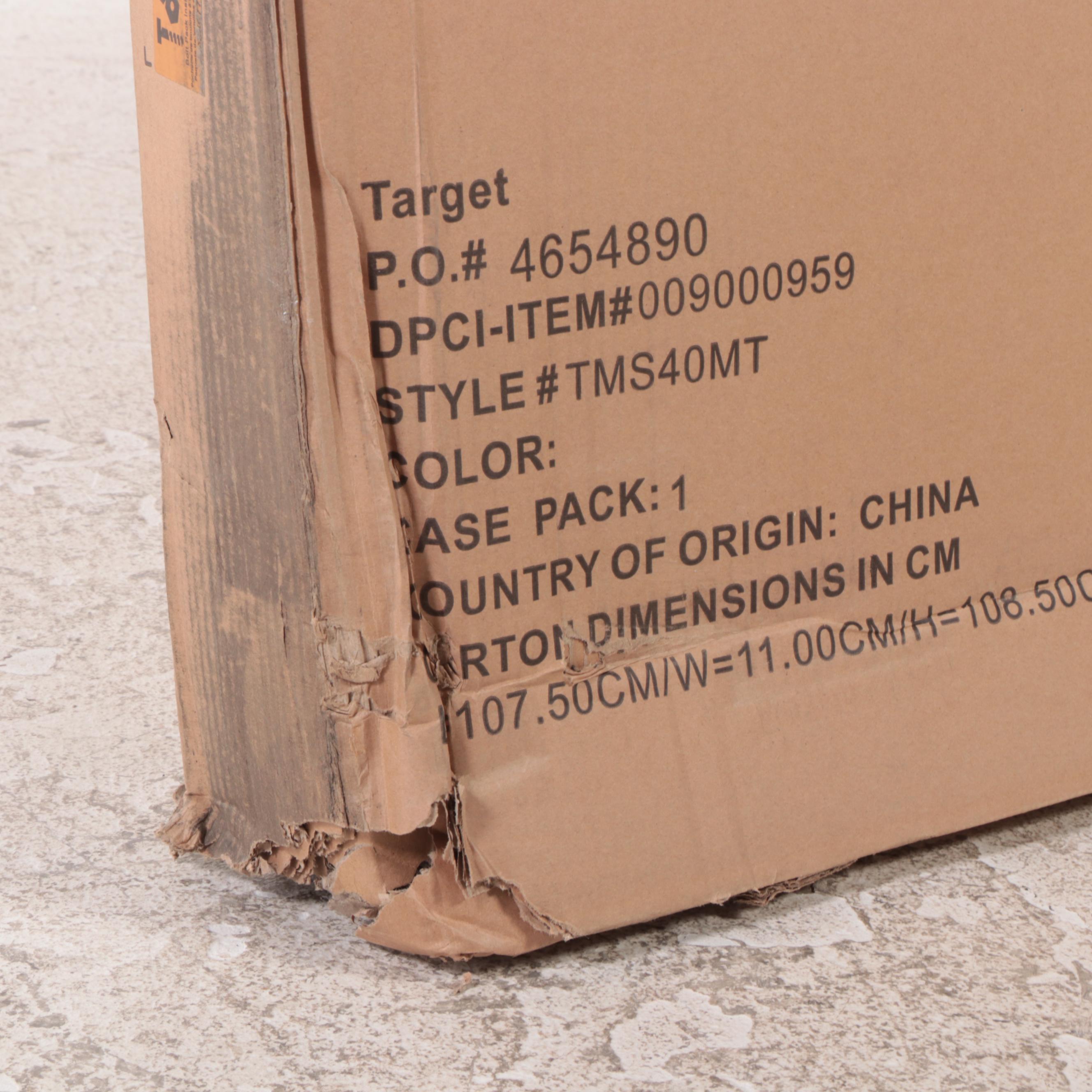 Threshold Fernhill Patio Dining Table EBTH