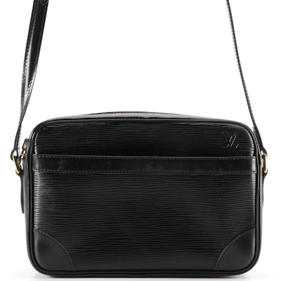 Louis Vuitton Trocadero 23 Bag in Black Epi and Smooth Leather