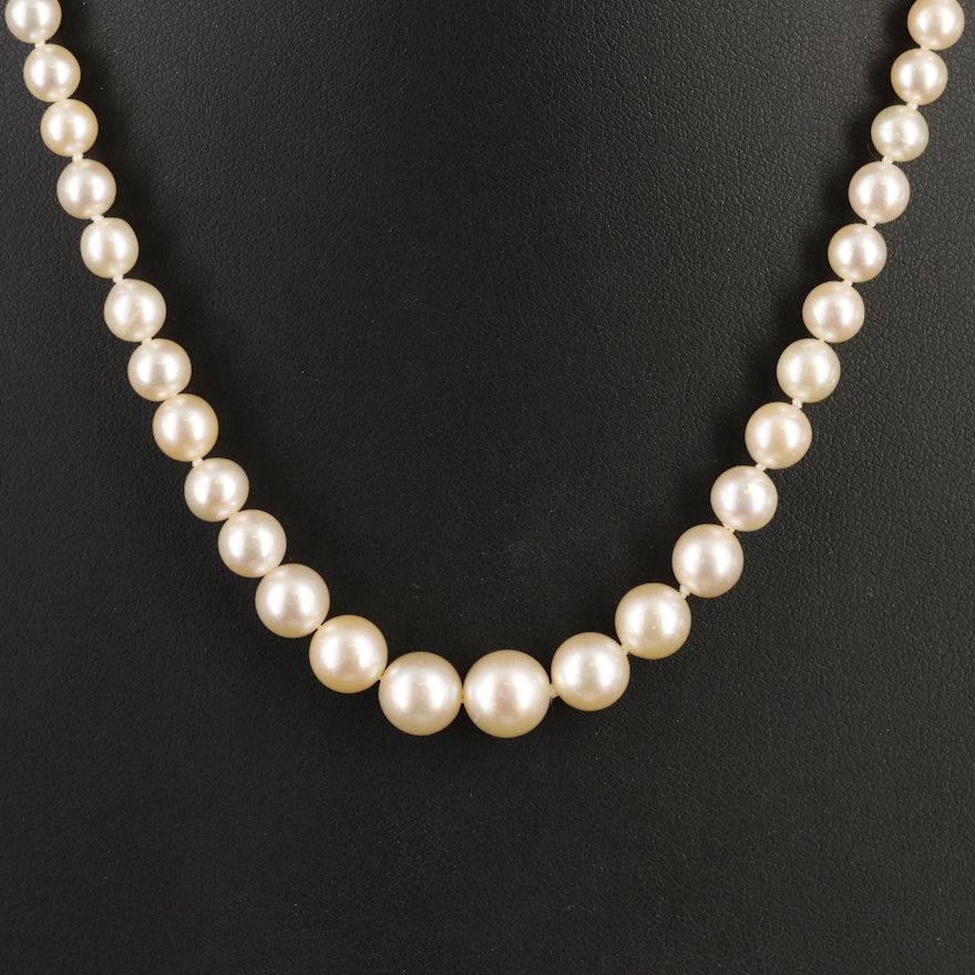 Vintage Graduating Pearl Necklace with Palladium and 18K Diamond Clasp