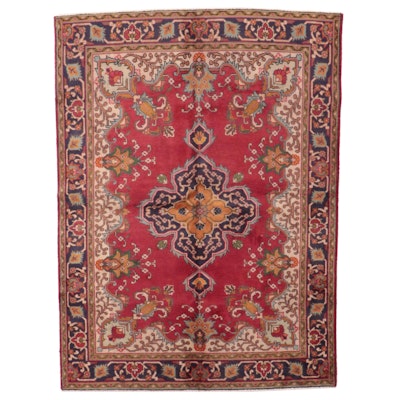 4'7 x 7'5 Hand-Knotted Persian Qazvin Area Rug
