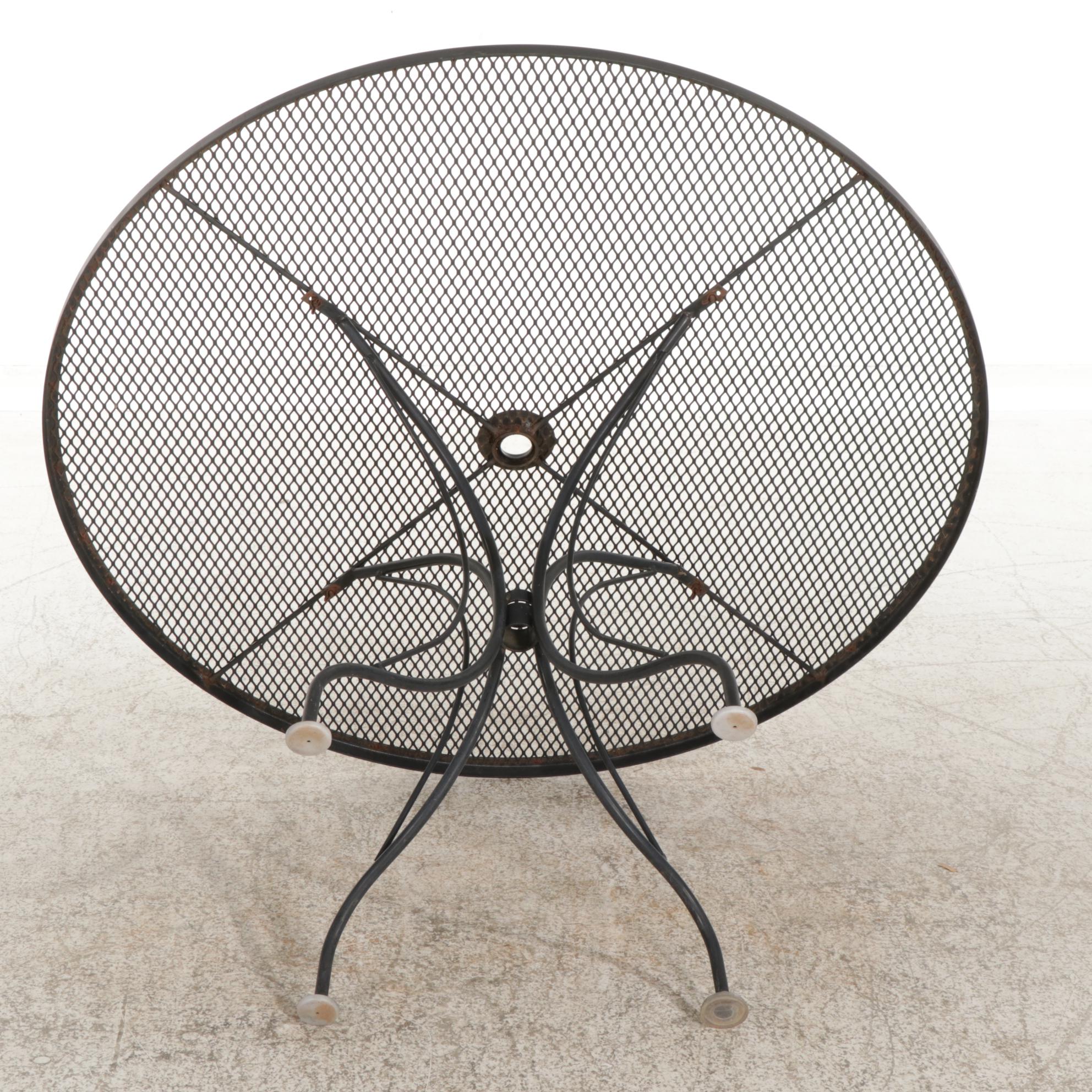 Metal Mesh Patio Dining Table and Four Chairs EBTH
