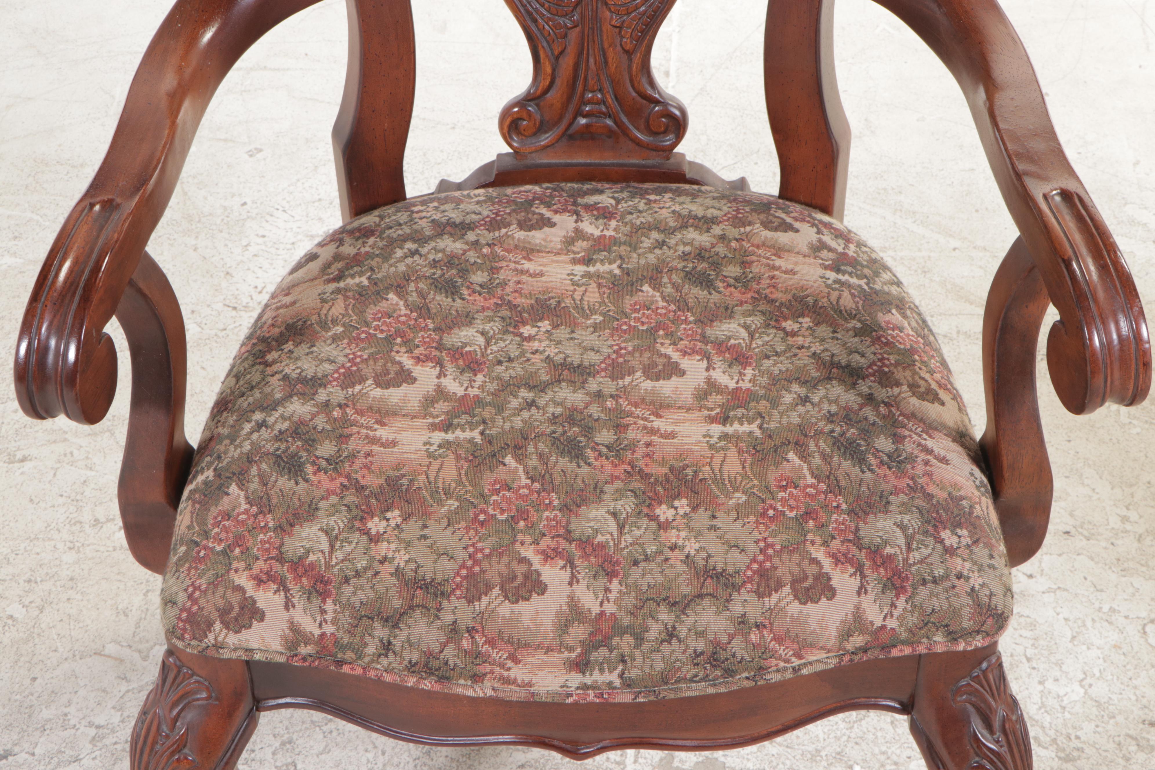 SevenPiece Bernhardt "Grand Savannah" MahoganyStained Dining Set EBTH