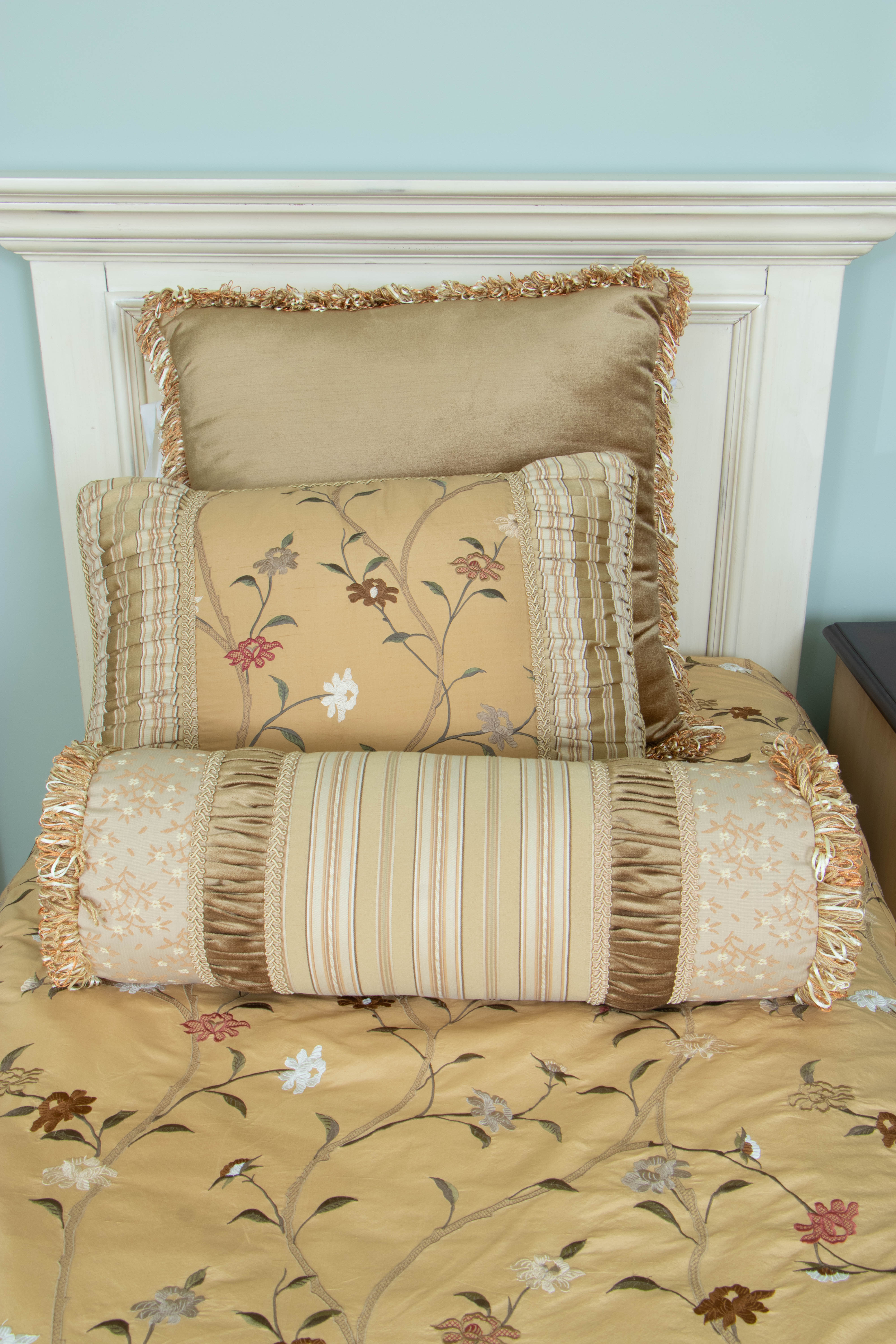 Pair of CreamPainted Twin Headboards EBTH