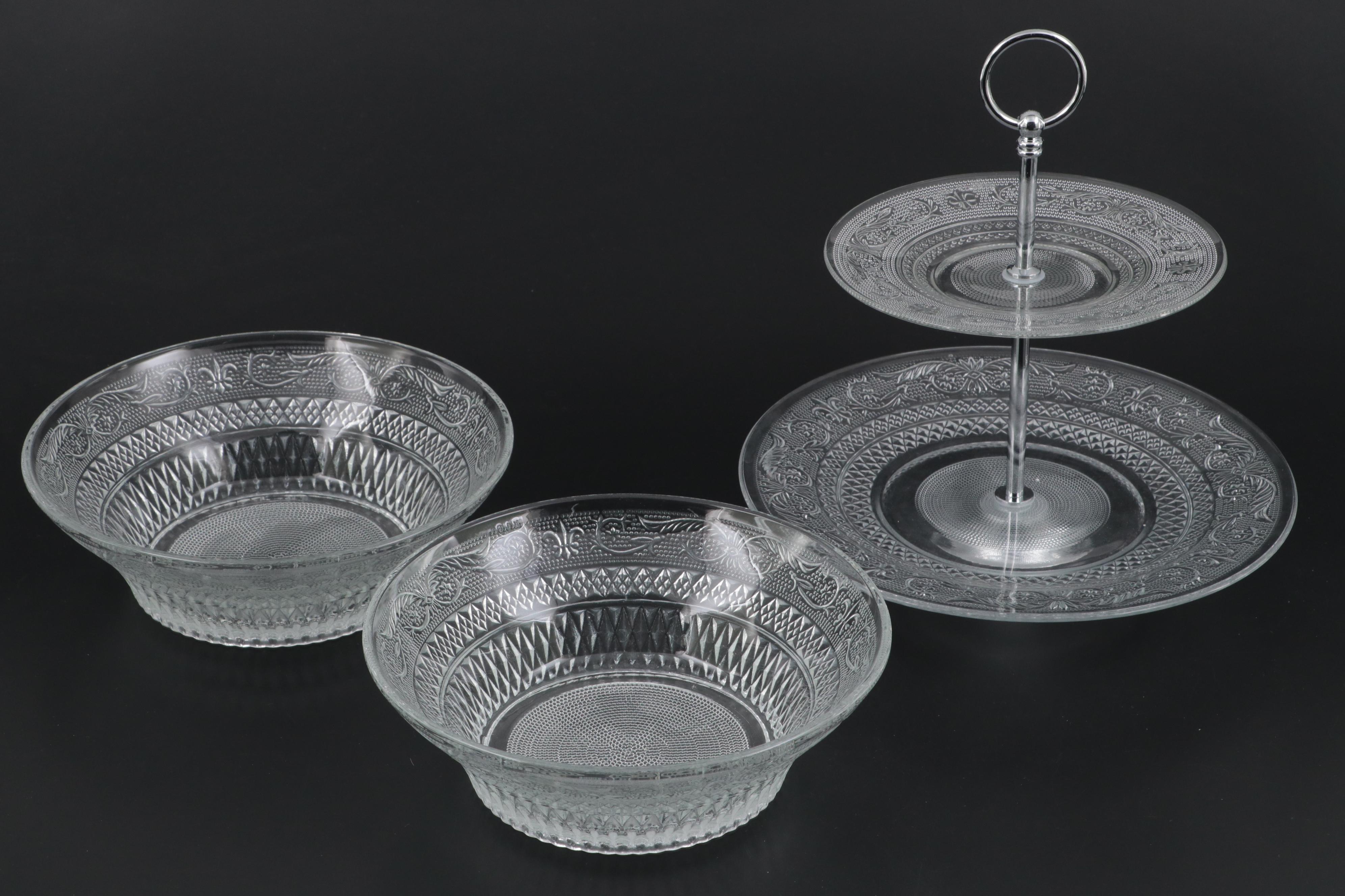 Crystal Clear Industries "Trellis" Glass Dinnerware with Table