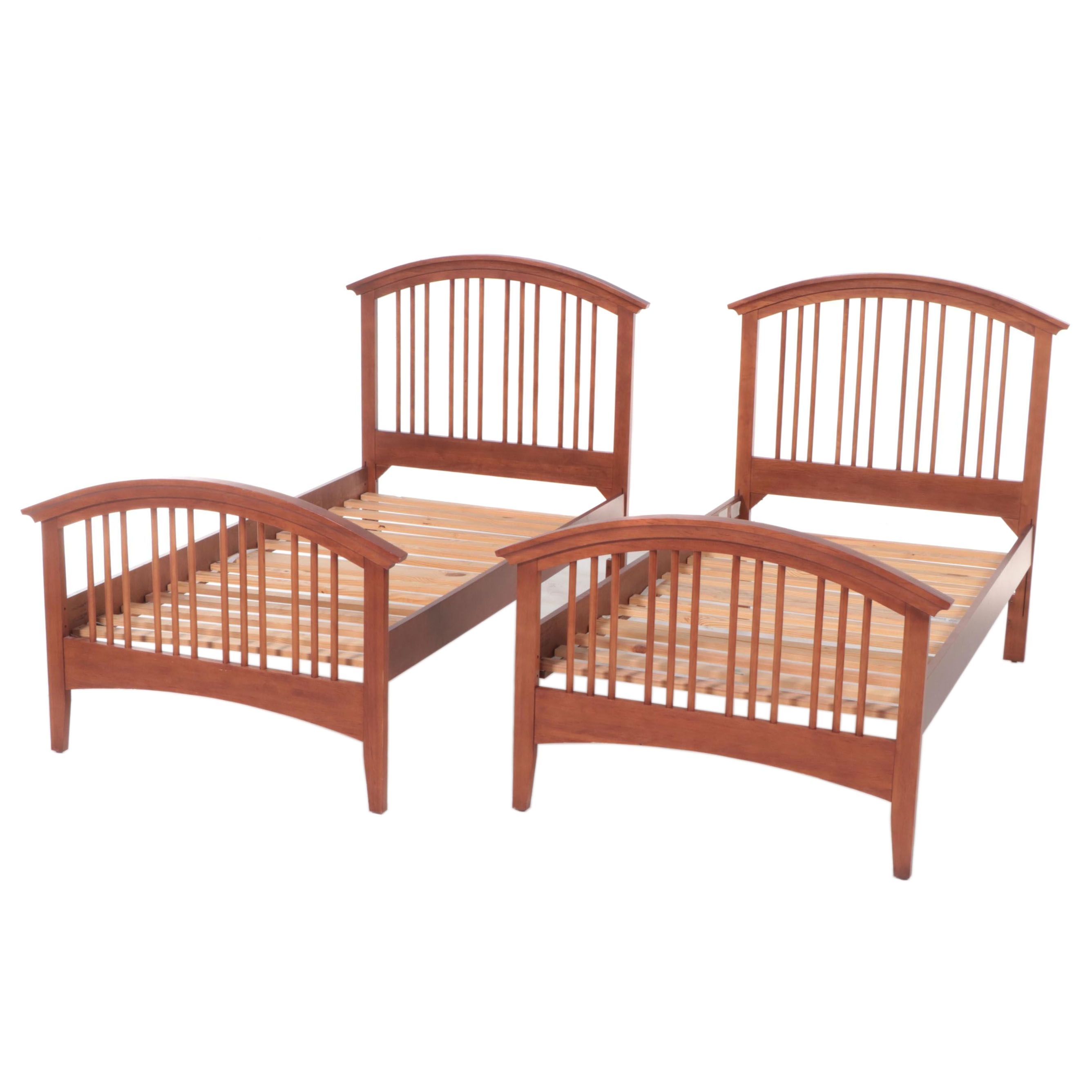 Pair of Stanley Furniture Arts and Crafts Style Twin Size Bed Frames EBTH