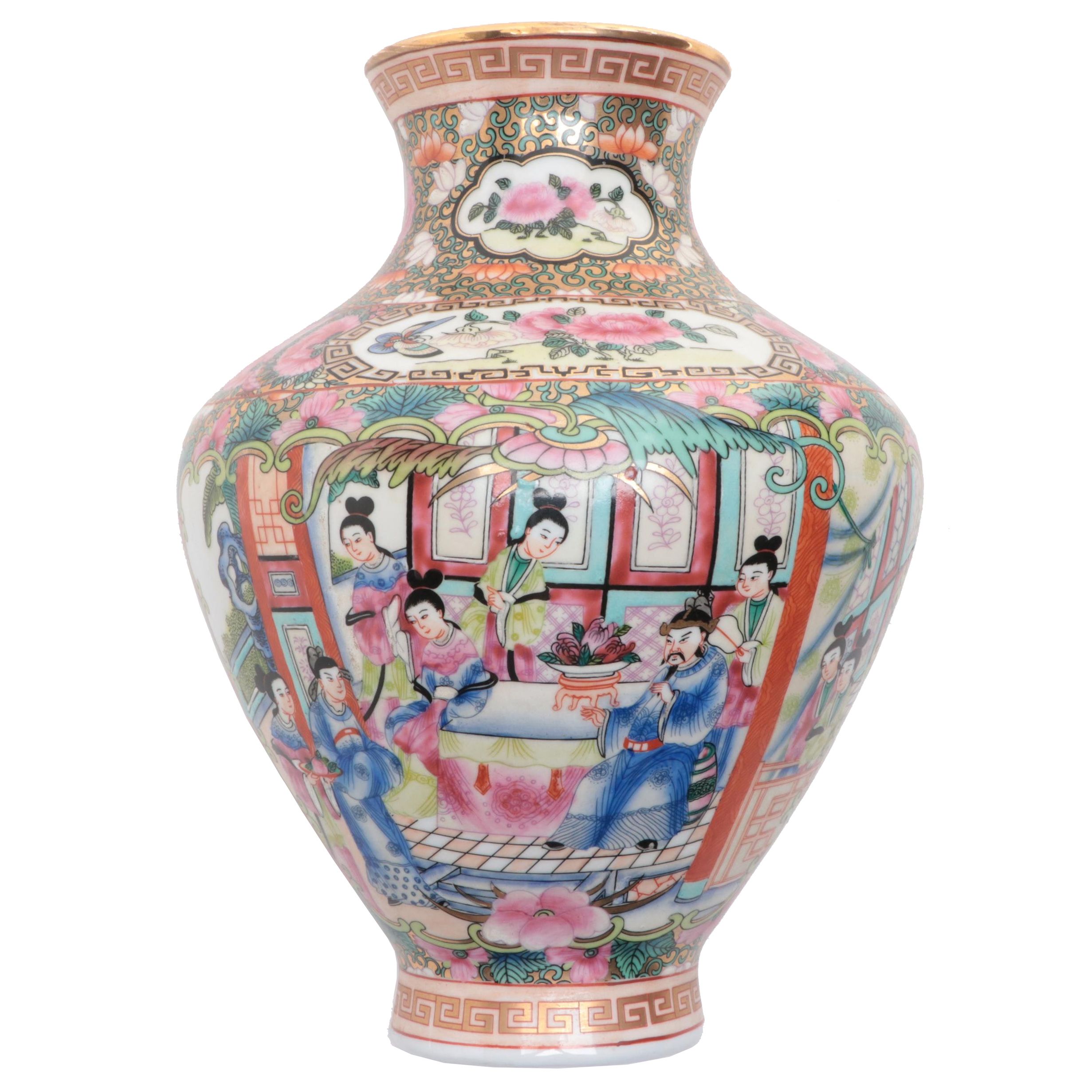 Oriental Accent Chinese Porcelain Rose Medallion Half Vase Wall Pocket EBTH