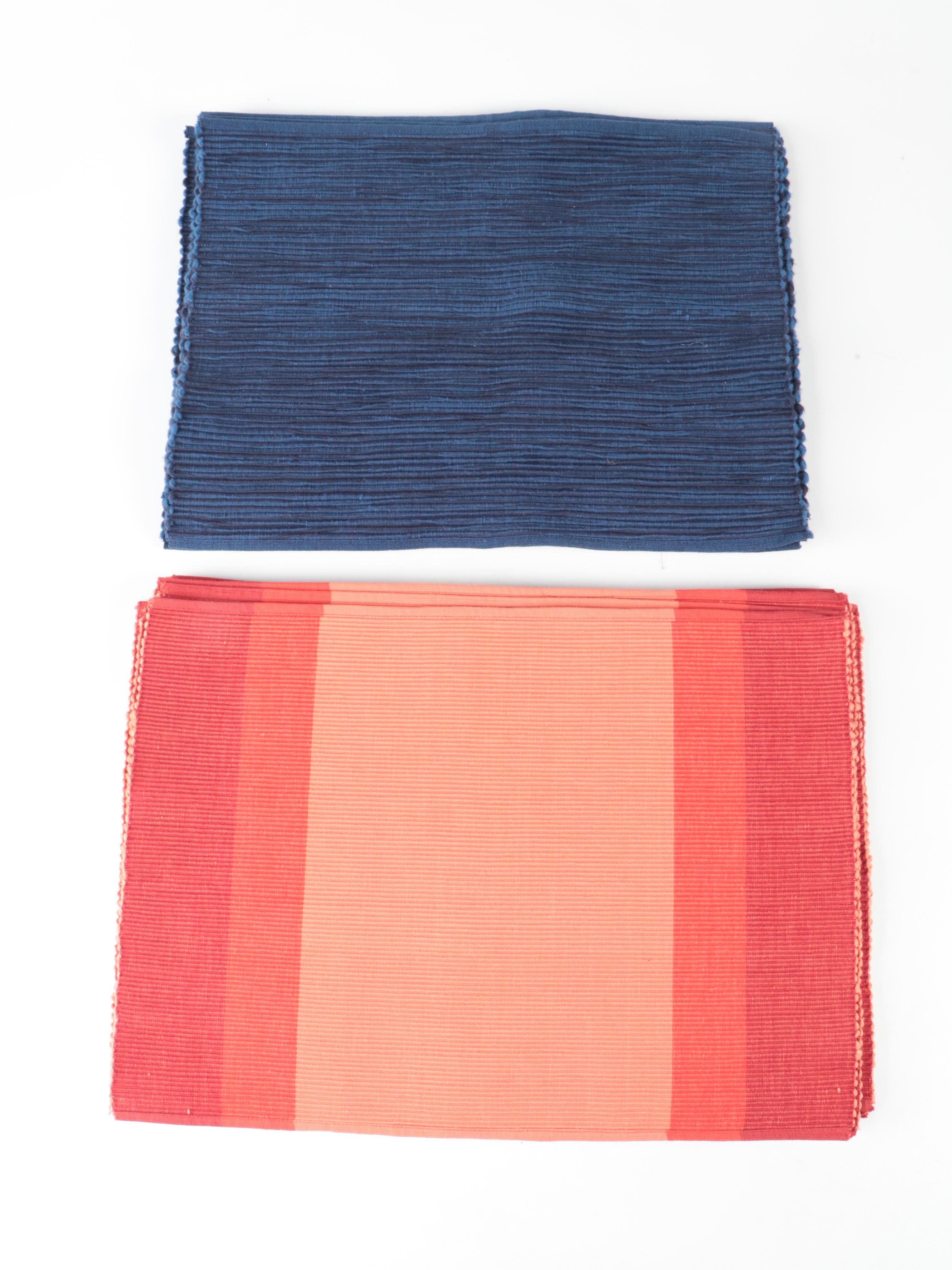 Crate & Barrel With Pottery Barn Napkins and Other Table Linens EBTH