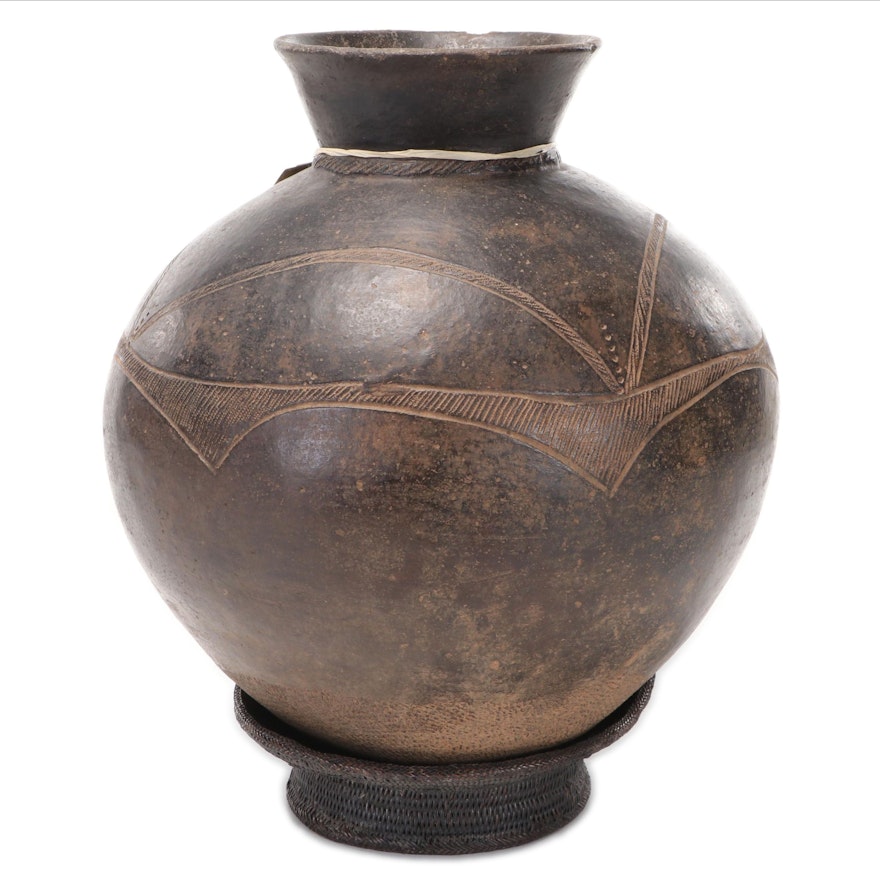 Lobi Burkina Faso Terracotta Pot, Early 20th Century