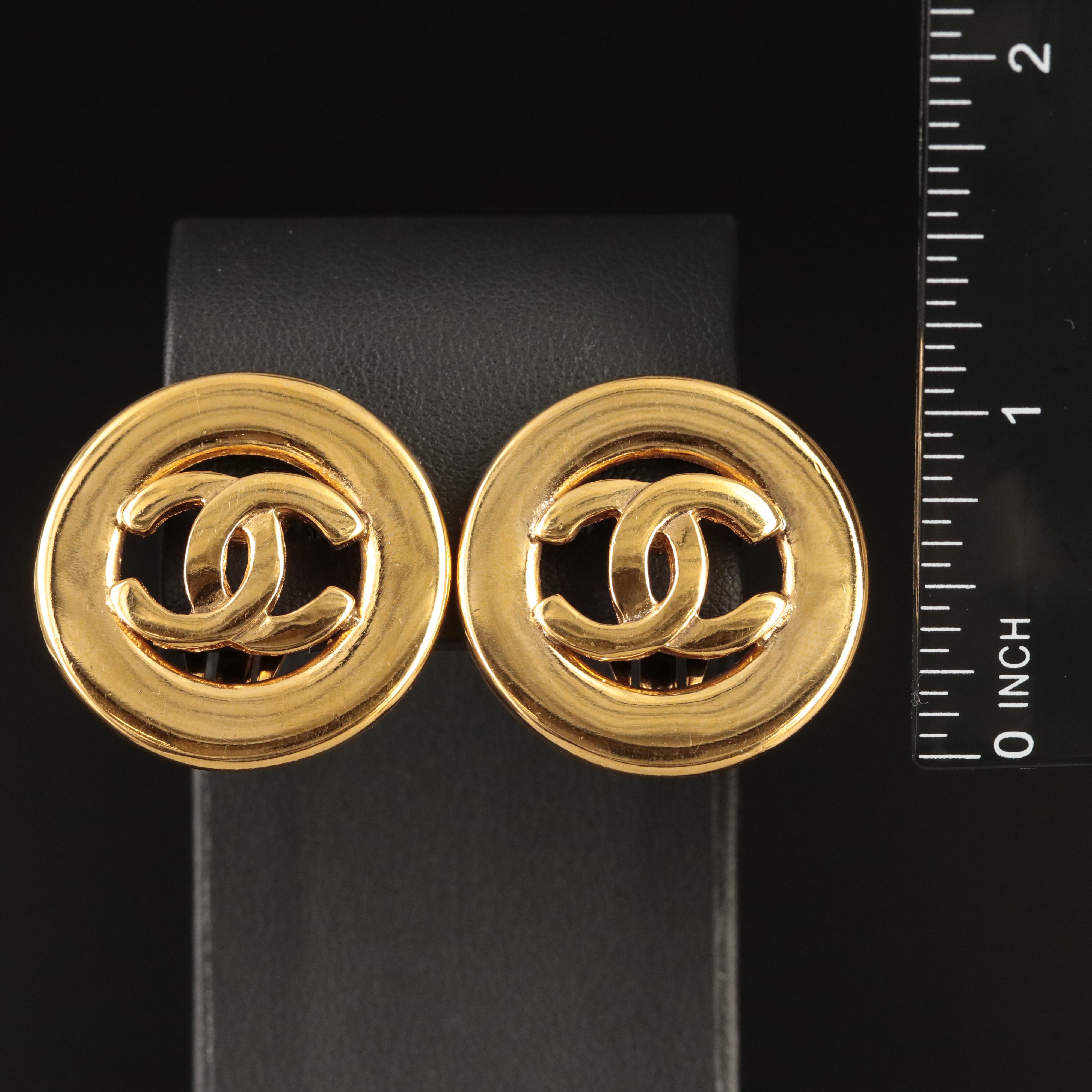 Chanel CC earrings round