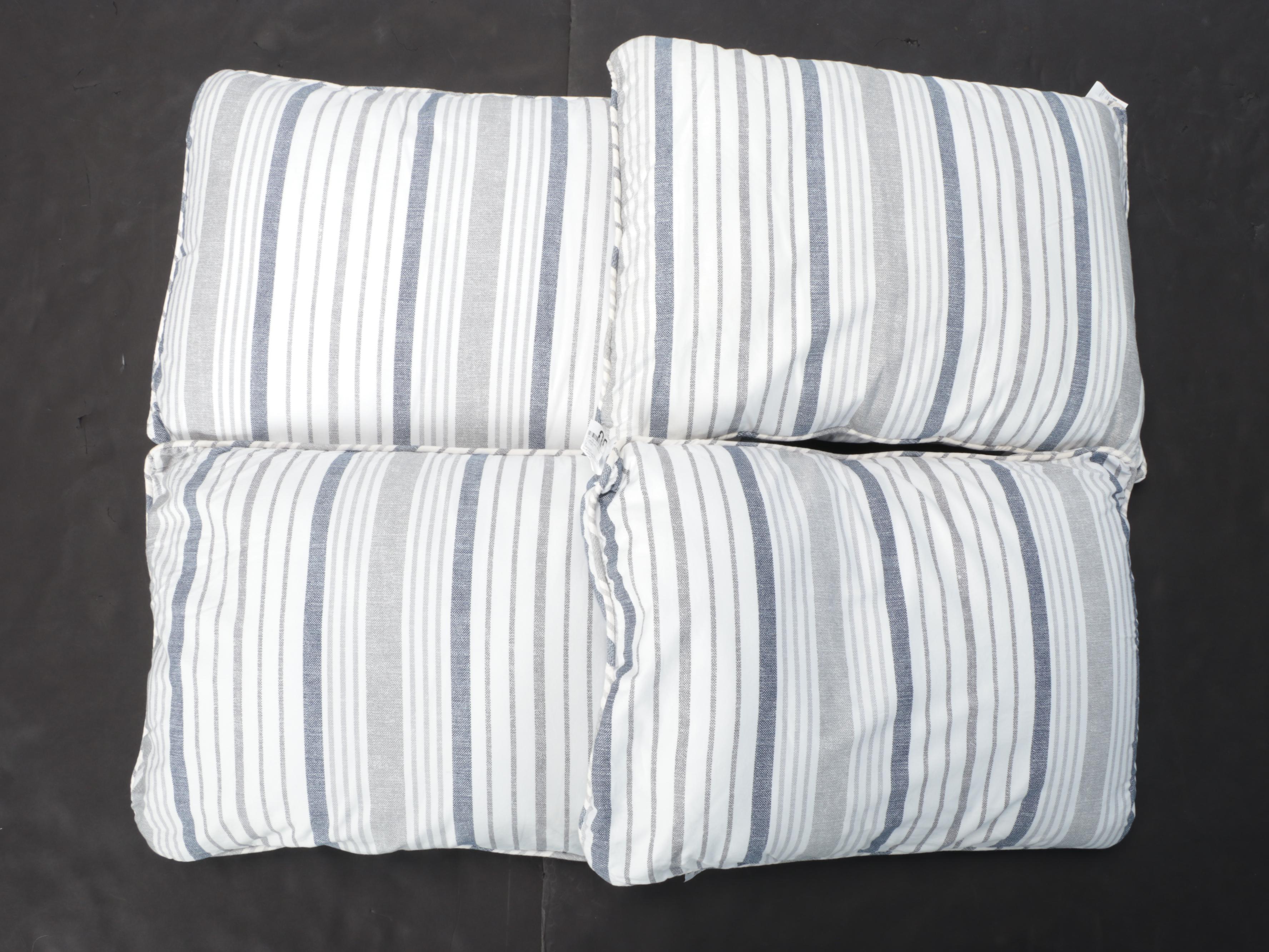Stone Cottage Coverlet With Pillows EBTH