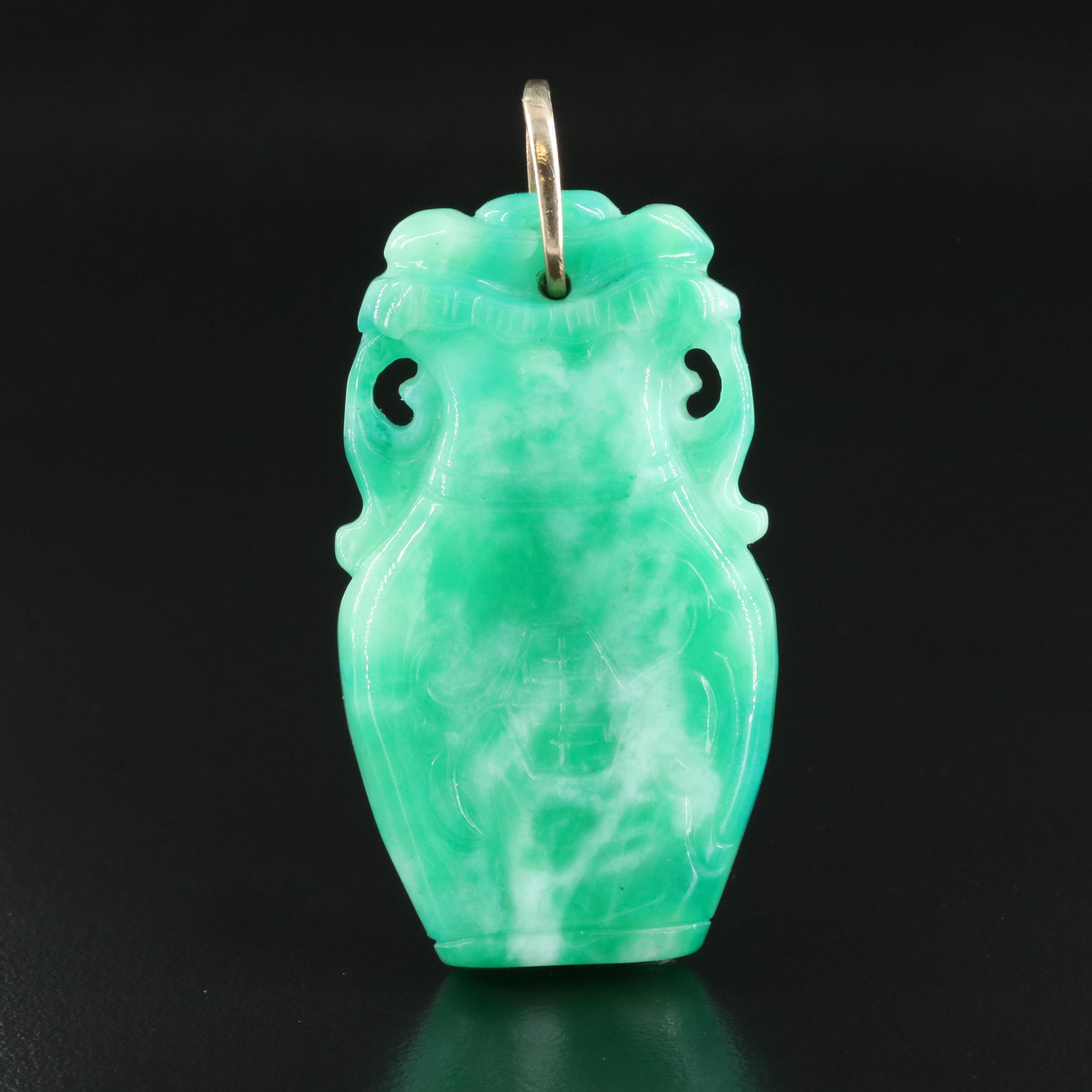 10K Carved Quartz Pendant EBTH