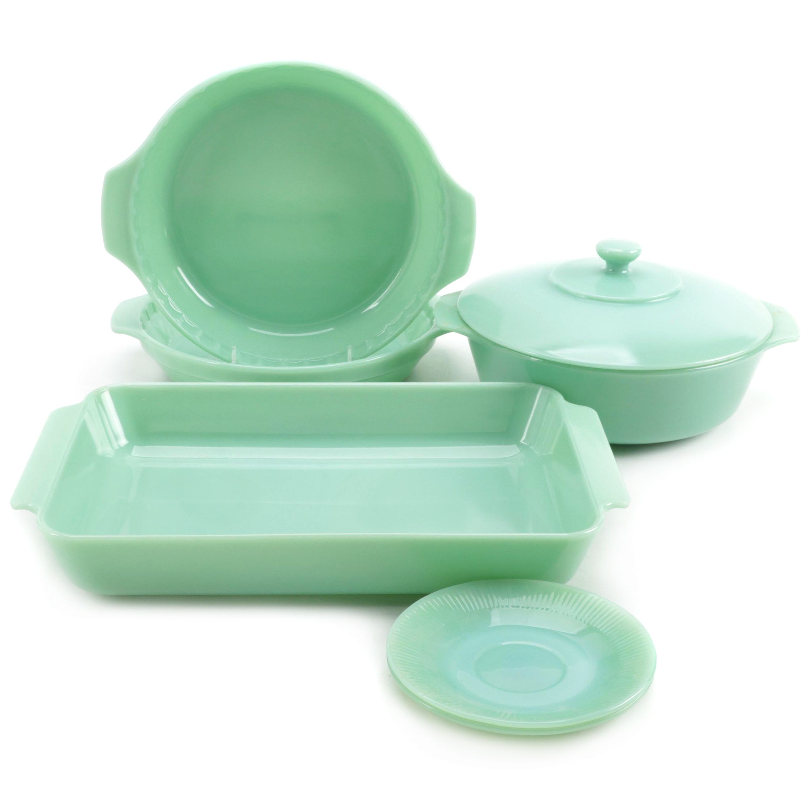 Anchor Hocking FireKing and Other Jadeite Bakeware and Plates EBTH