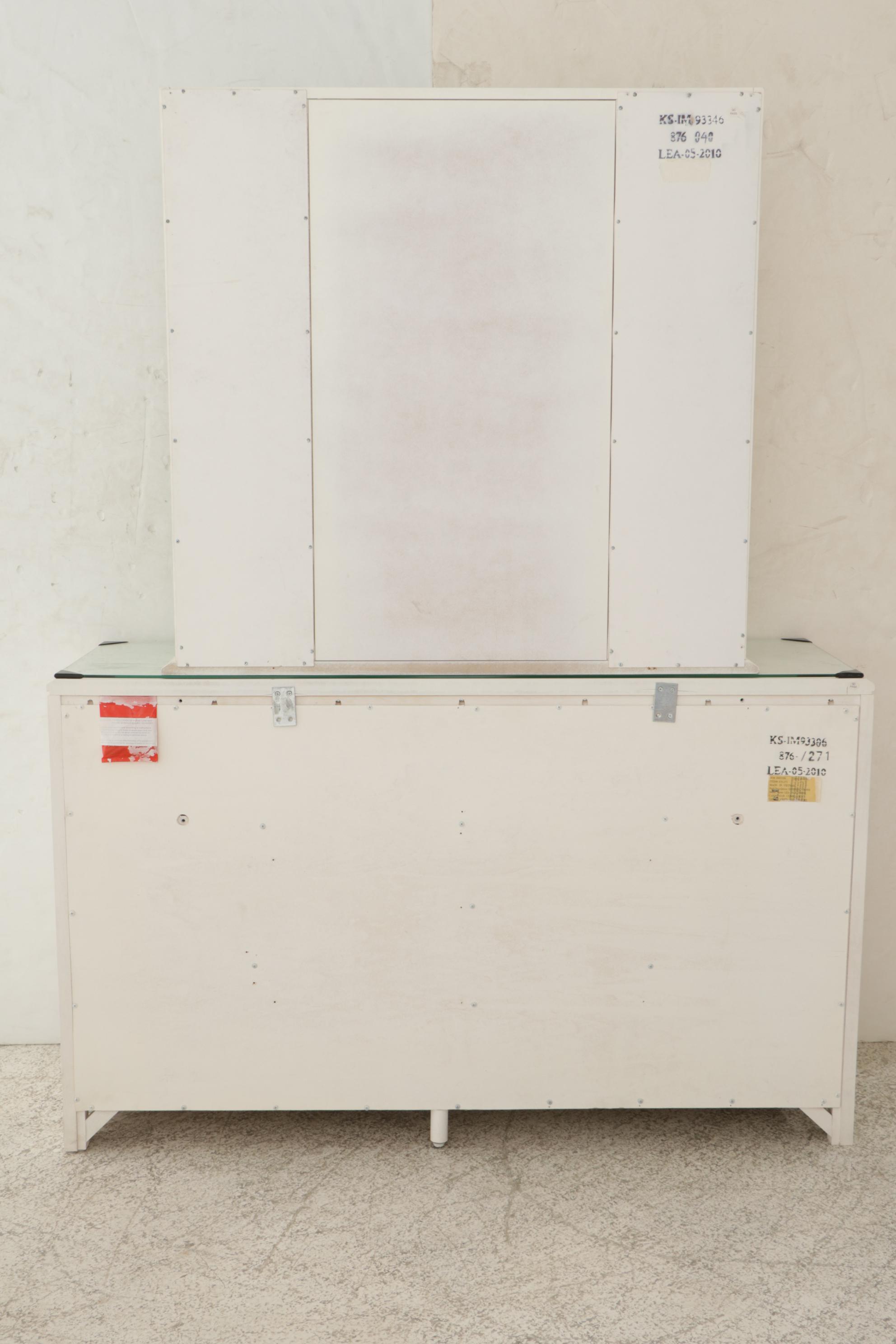 Lea Industries White Finished Dresser and Mirror 21st Century