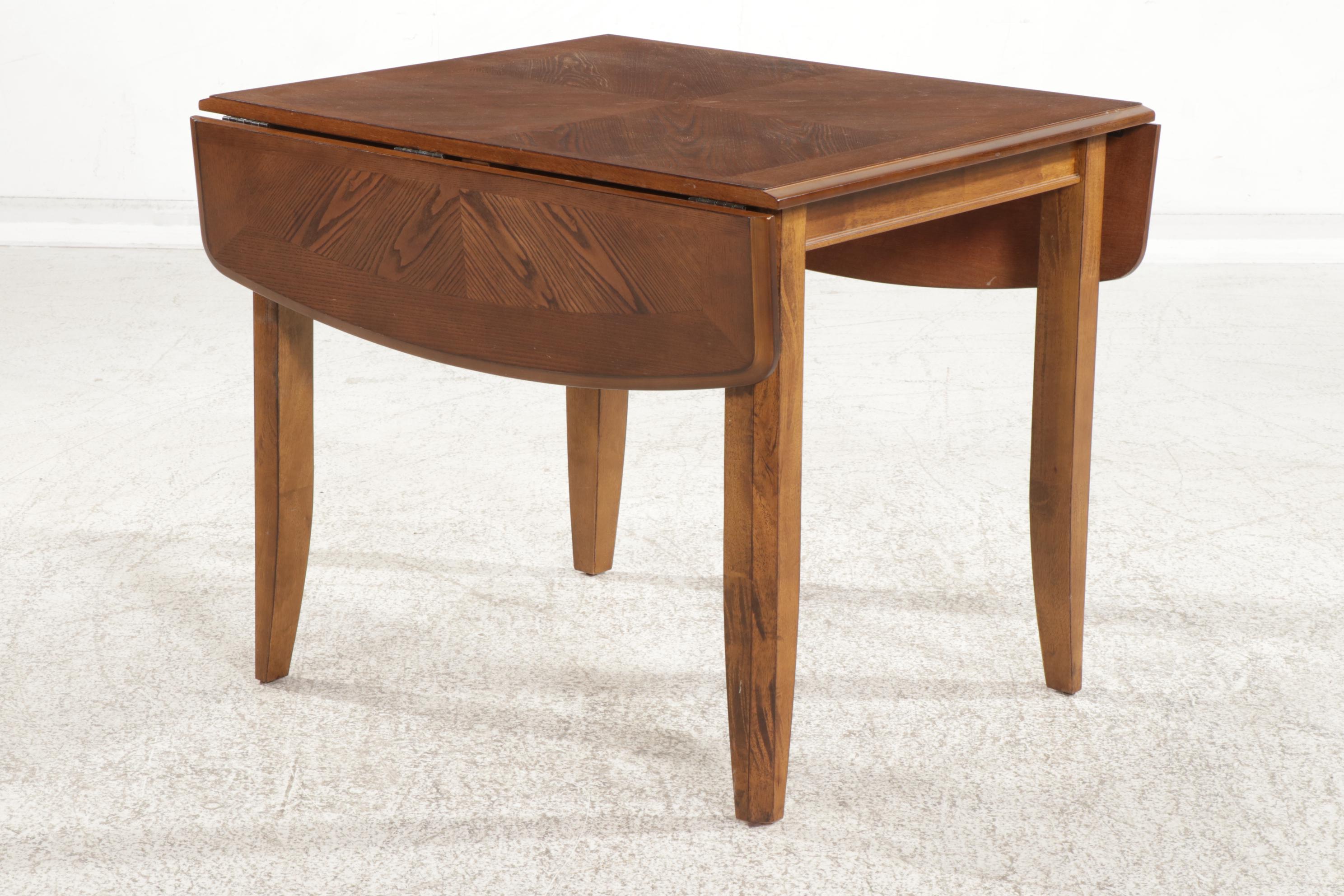 Great Veca Contemporary Oak-Grained Three-Piece Breakfast Dining Set | EBTH