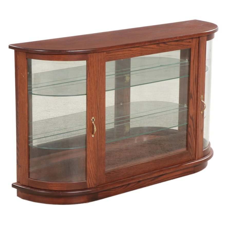 Amish Oak Bow Front Illuminated Display Cabinet, Late 20th to 21st Century