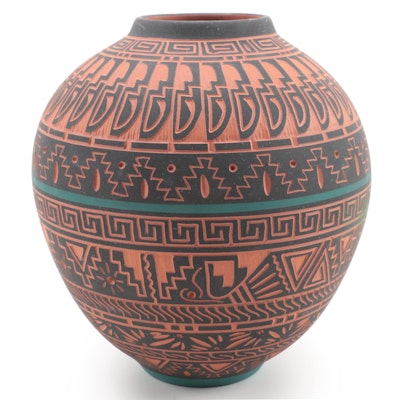 Dennis Charlie Navajo Sgraffito Pottery Bowl