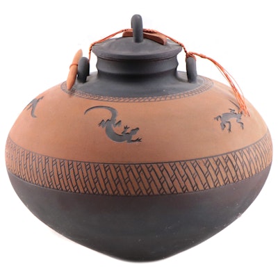 Southwest Style Earthenware Lidded Pot With Sgraffito Lizards