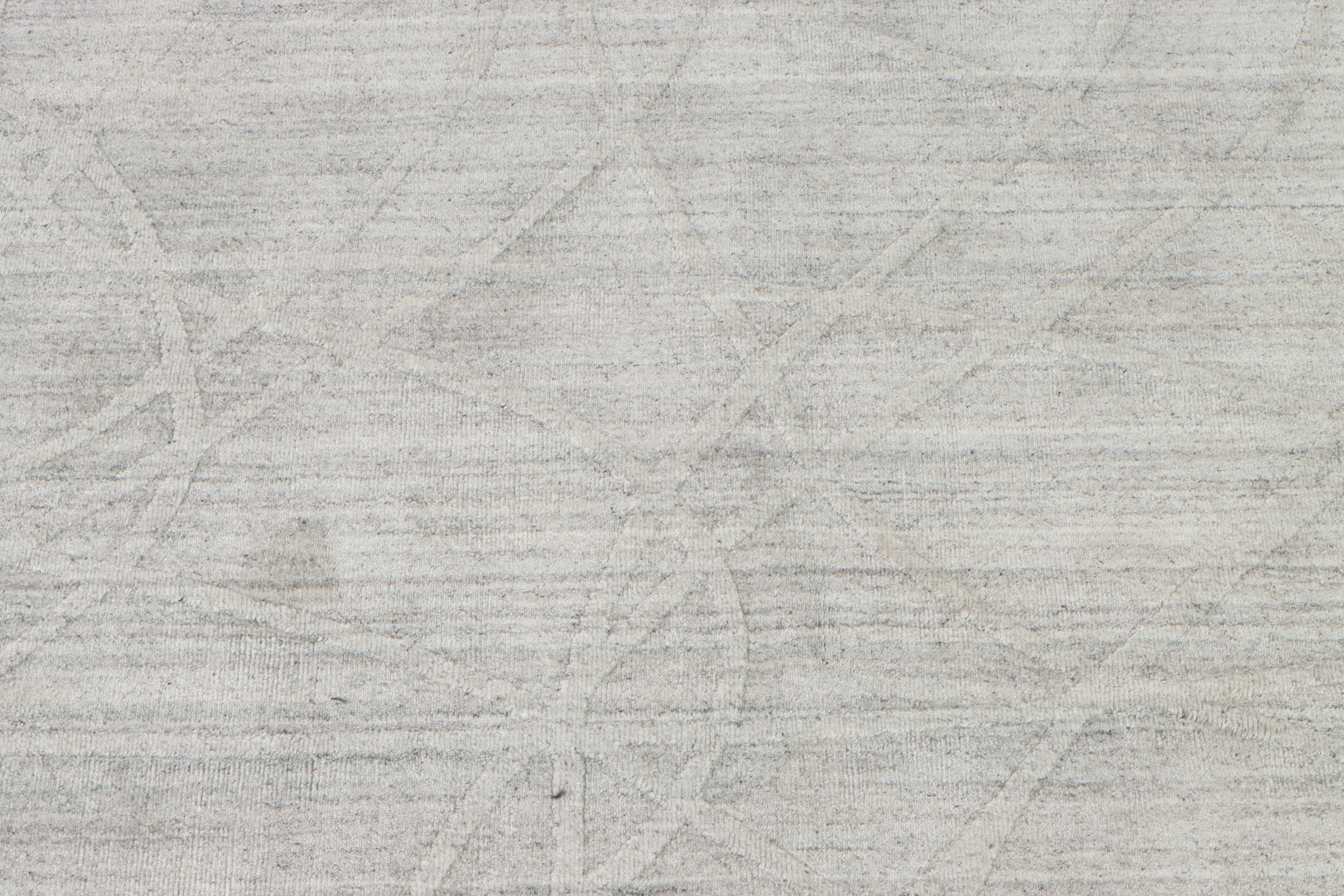 5' x 7'11 HandKnotted Indian Contemporary Area Rug EBTH