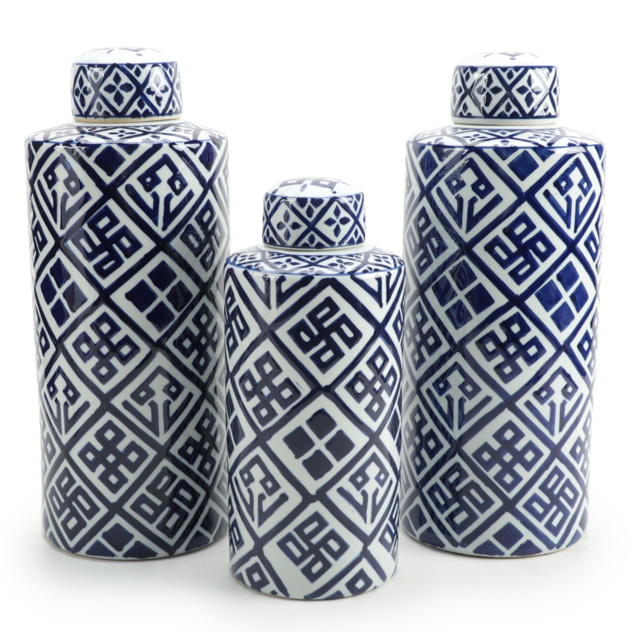 chinese-porcelain-blue-and-white-cylindrical-canisters-ebth