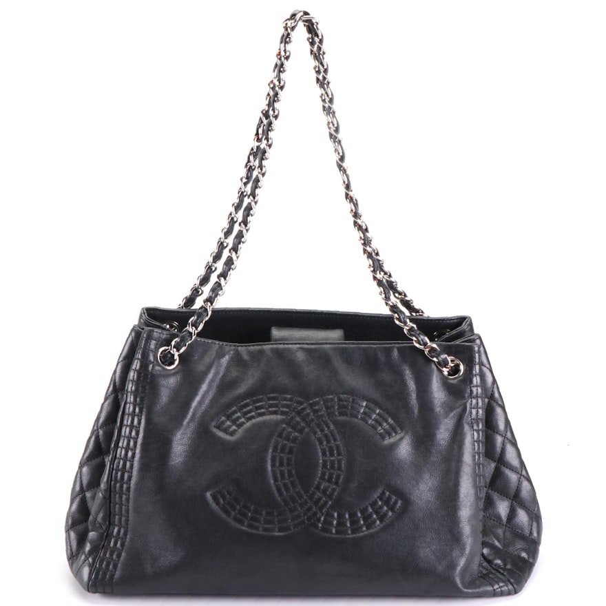 Chanel CC Shoulder Bag in Leather