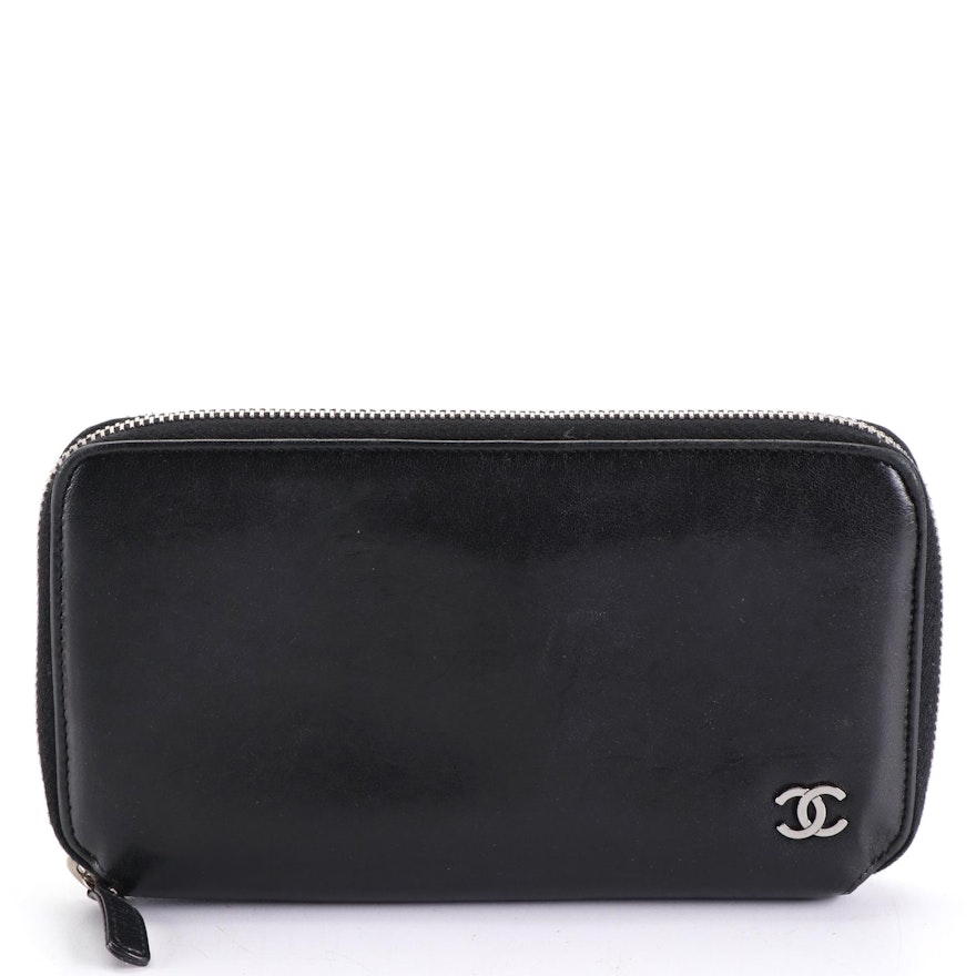 Chanel Zip-Around Wallet in Black Leather with CC Logo