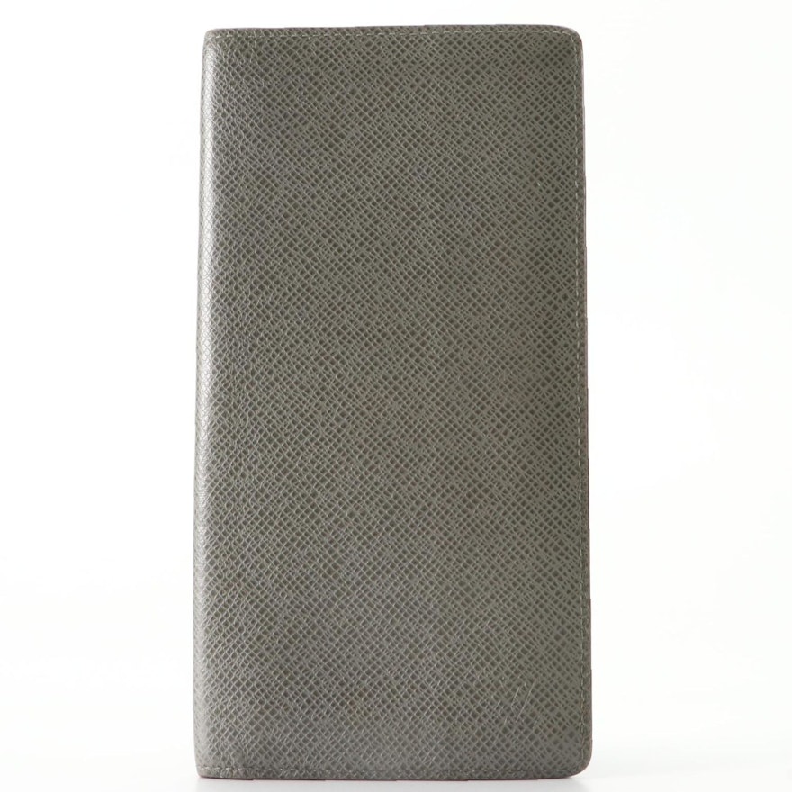 Louis Vuitton Brazza Wallet in Grey Taïga Leather