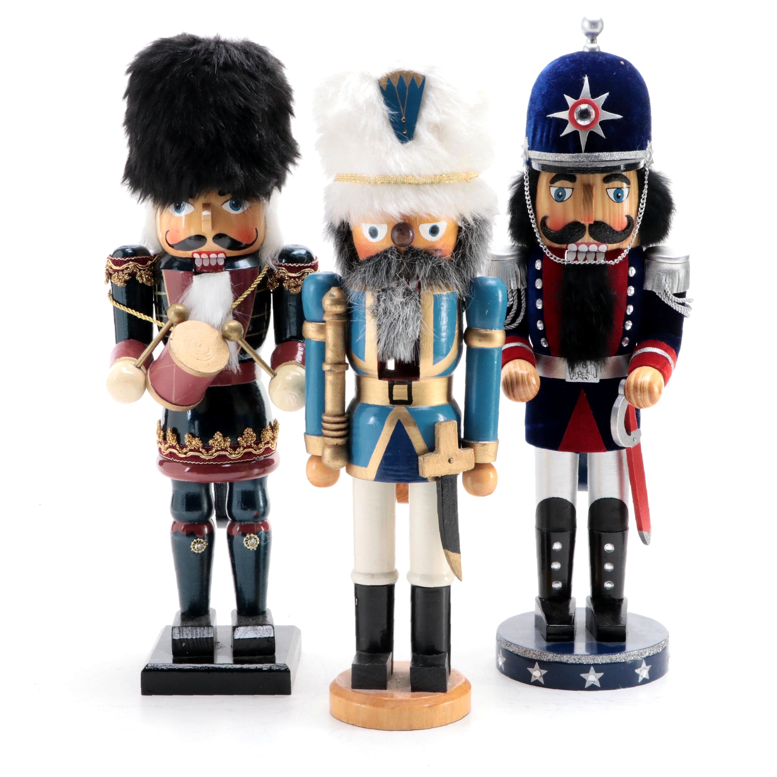 Nutcracker Village 2001 Velveteen Soldier with Other Nutcrackers EBTH