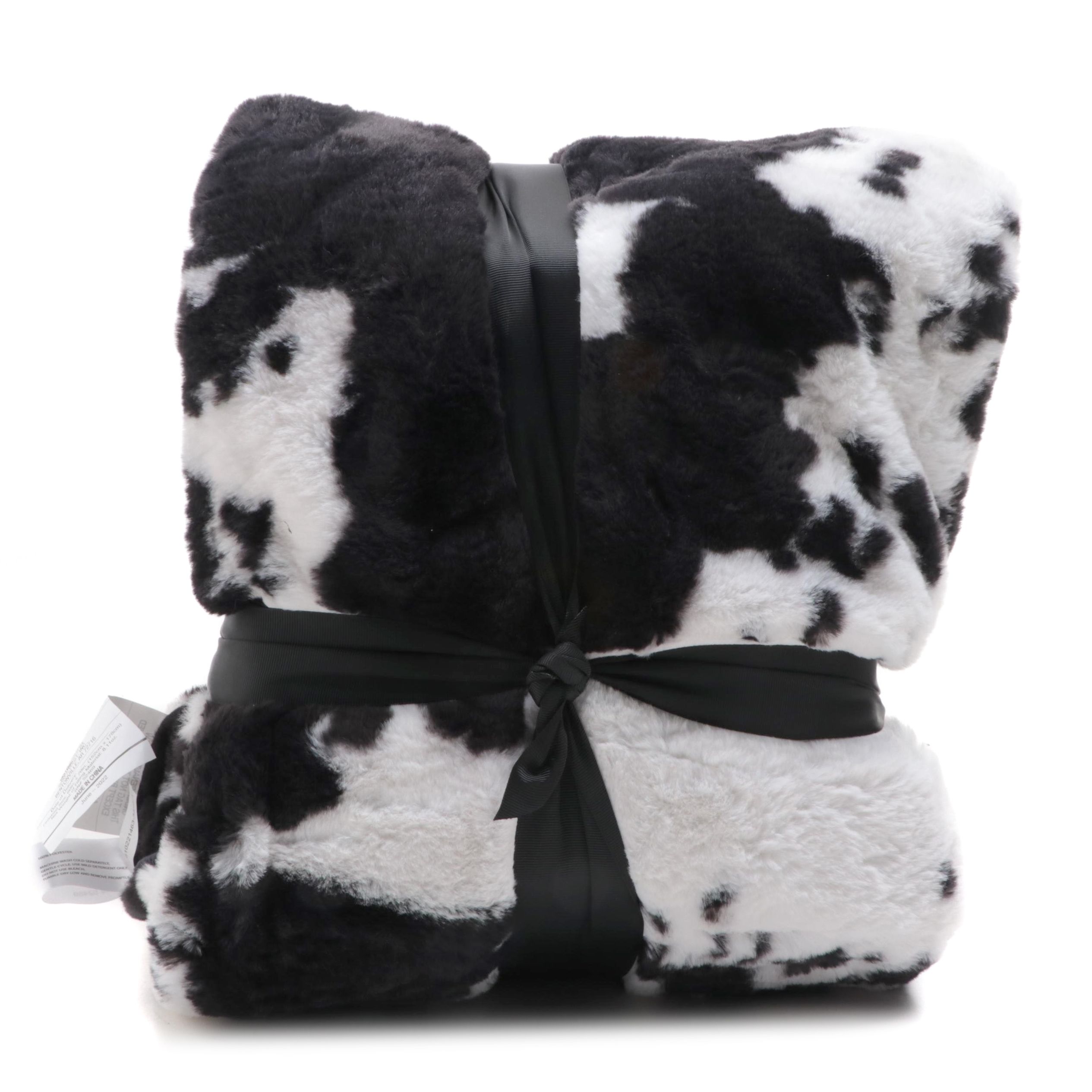 Member's Mark Hotel Premier Collection Luxury Throw in Black Cow EBTH