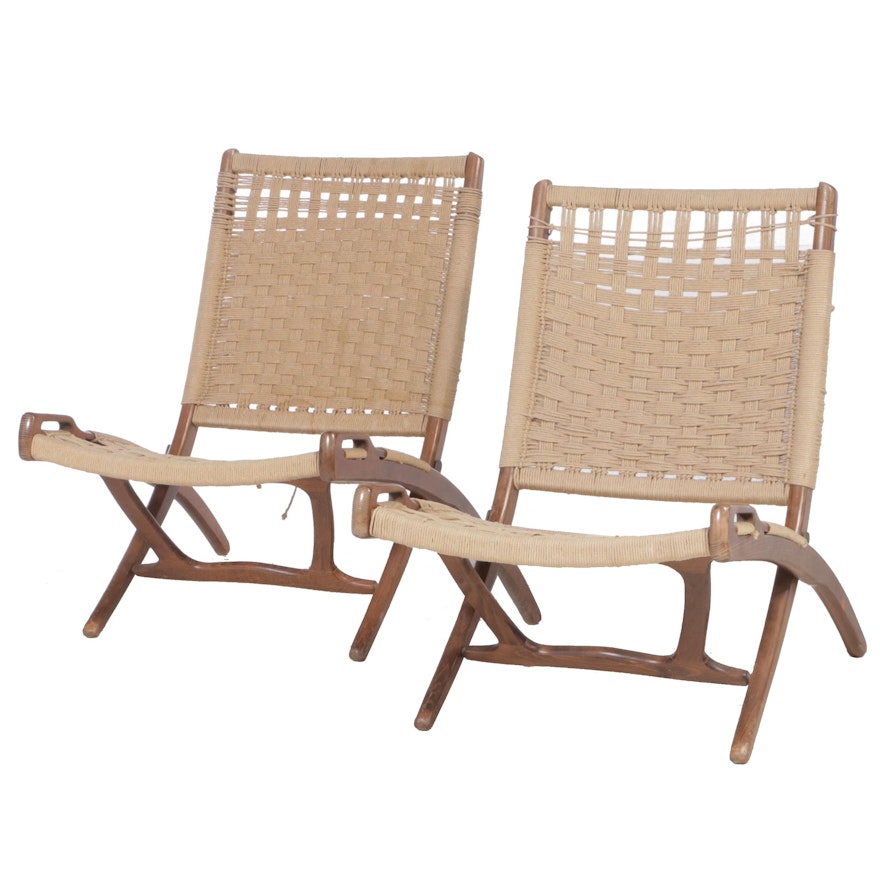 Pair of Modernist Beach and Rope Folding Lounge Chairs, Manner of Hans Wegner