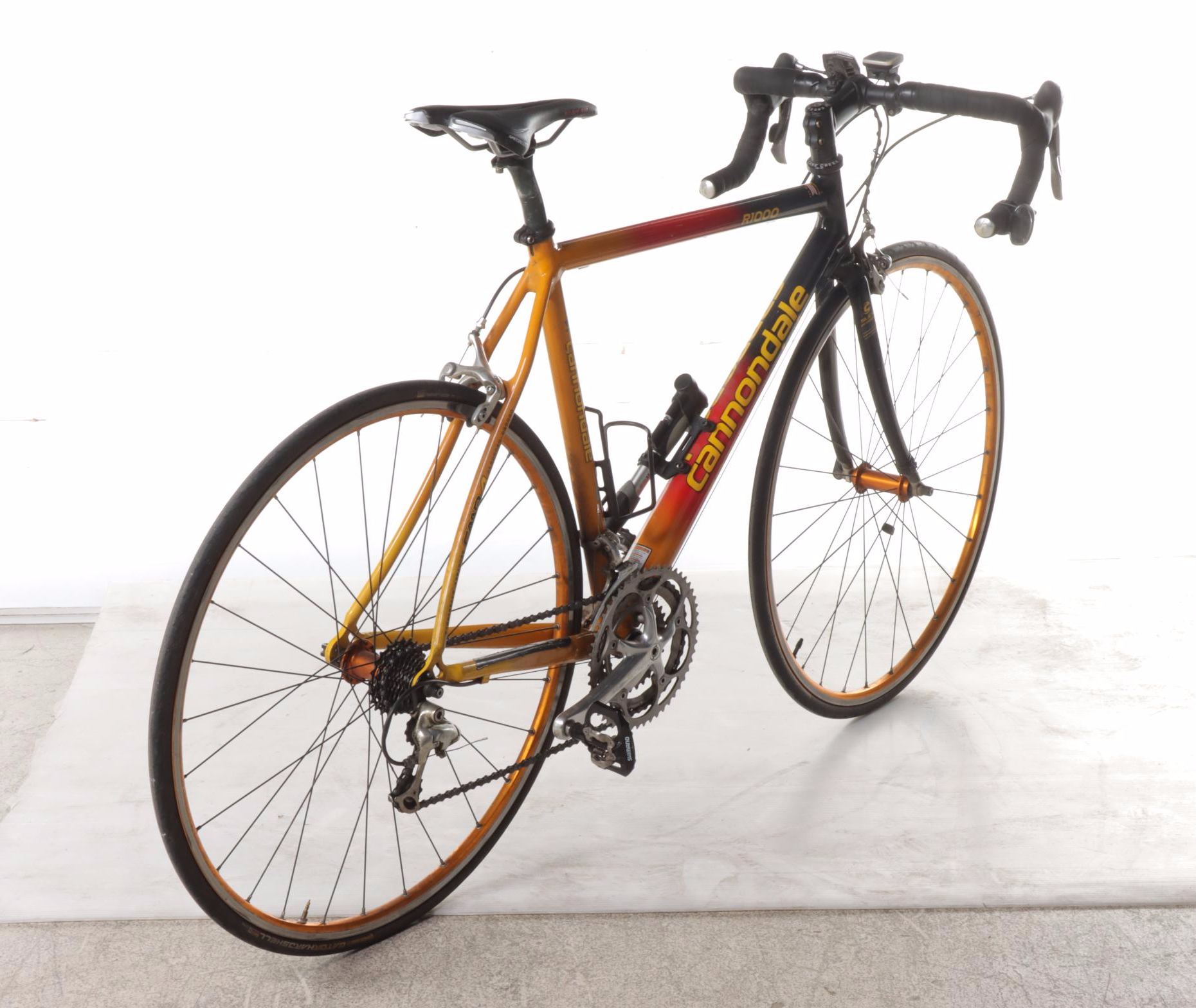 Cannondale R1000 Road Bike with Shimano SC6500 Flight Deck Bike