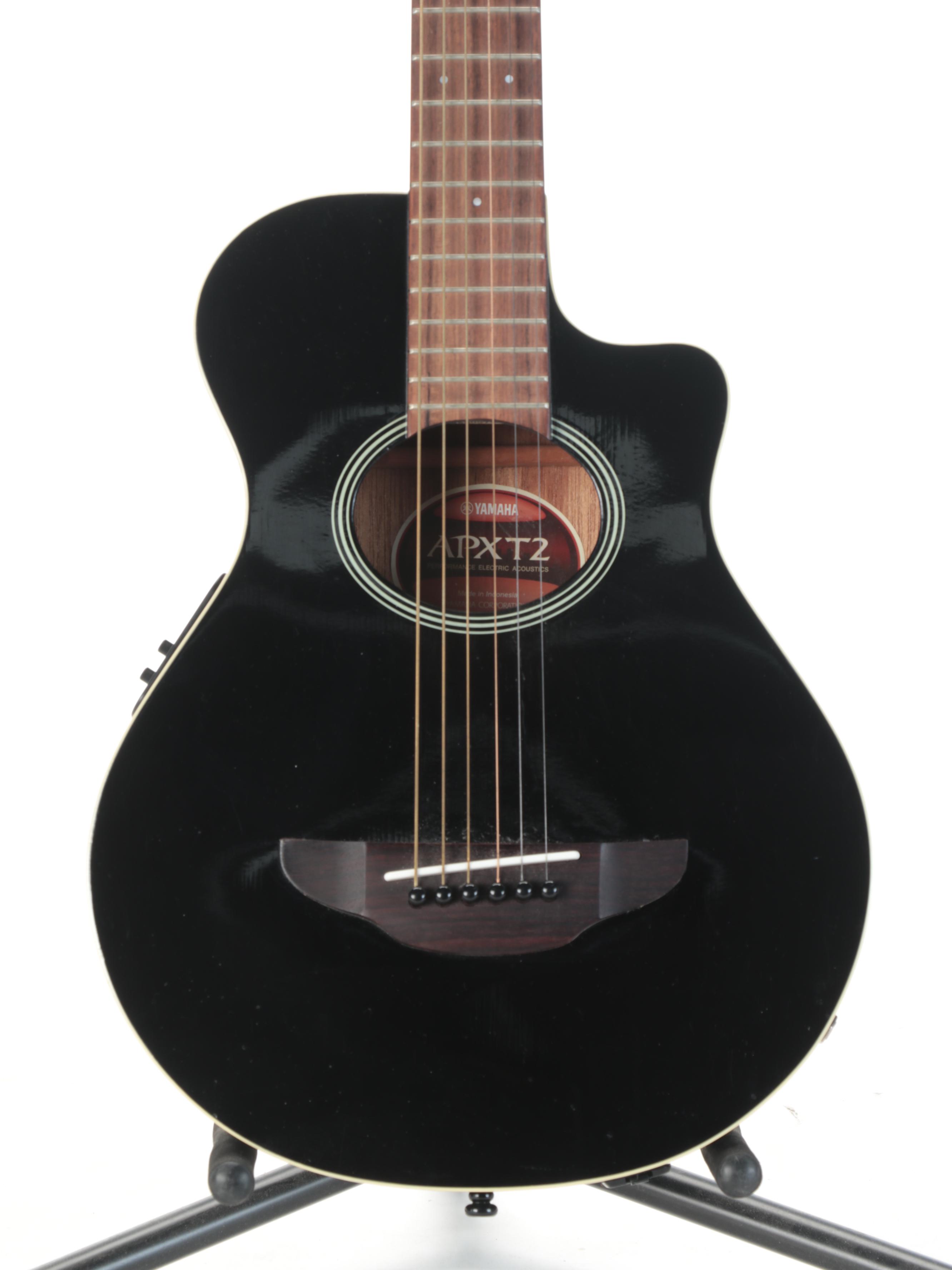 Yamaha AcousticElectric Guitar With Softside Case EBTH