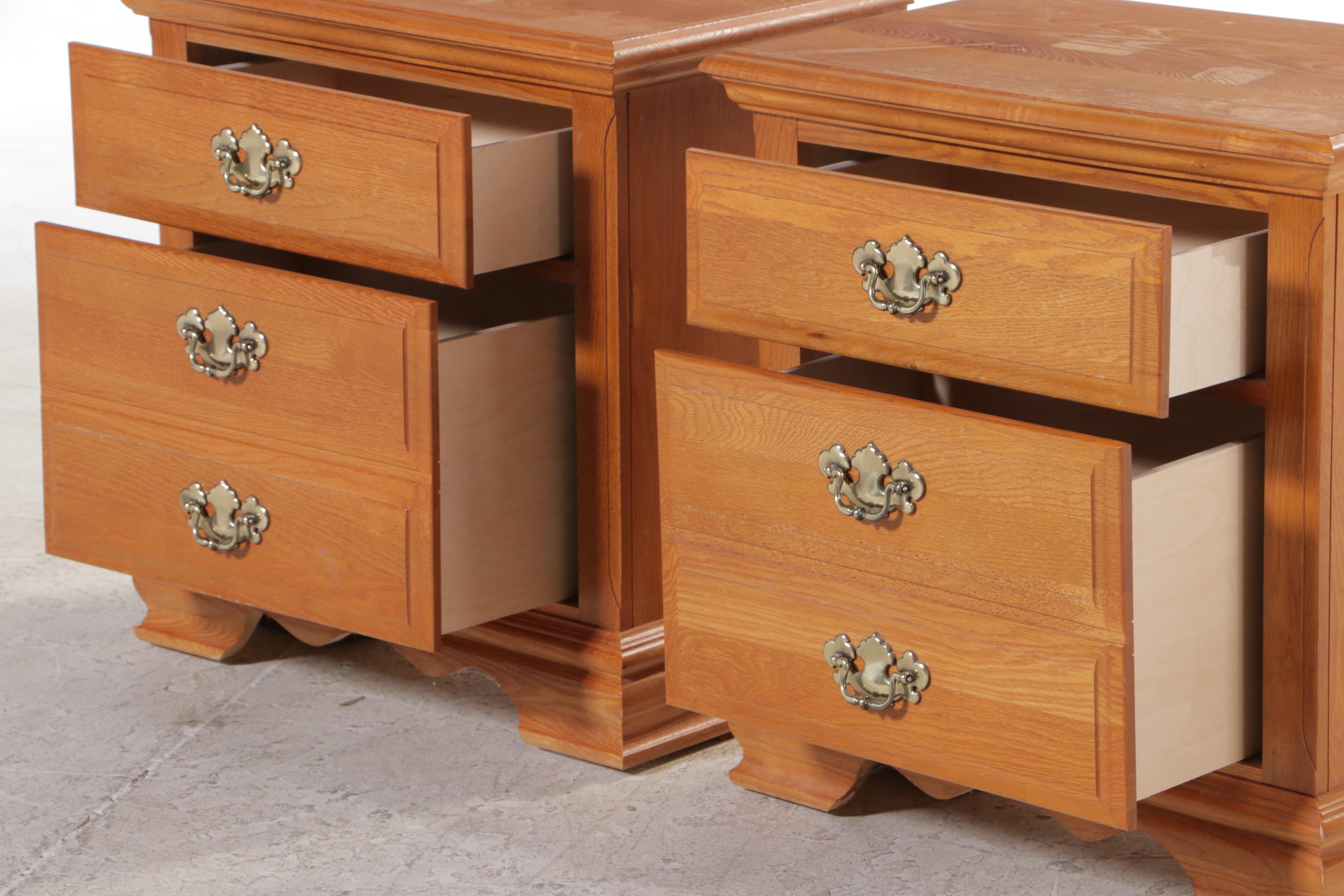 Pair of VaughanBassett Furniture Co. Federal Style Oak Bedside Chests