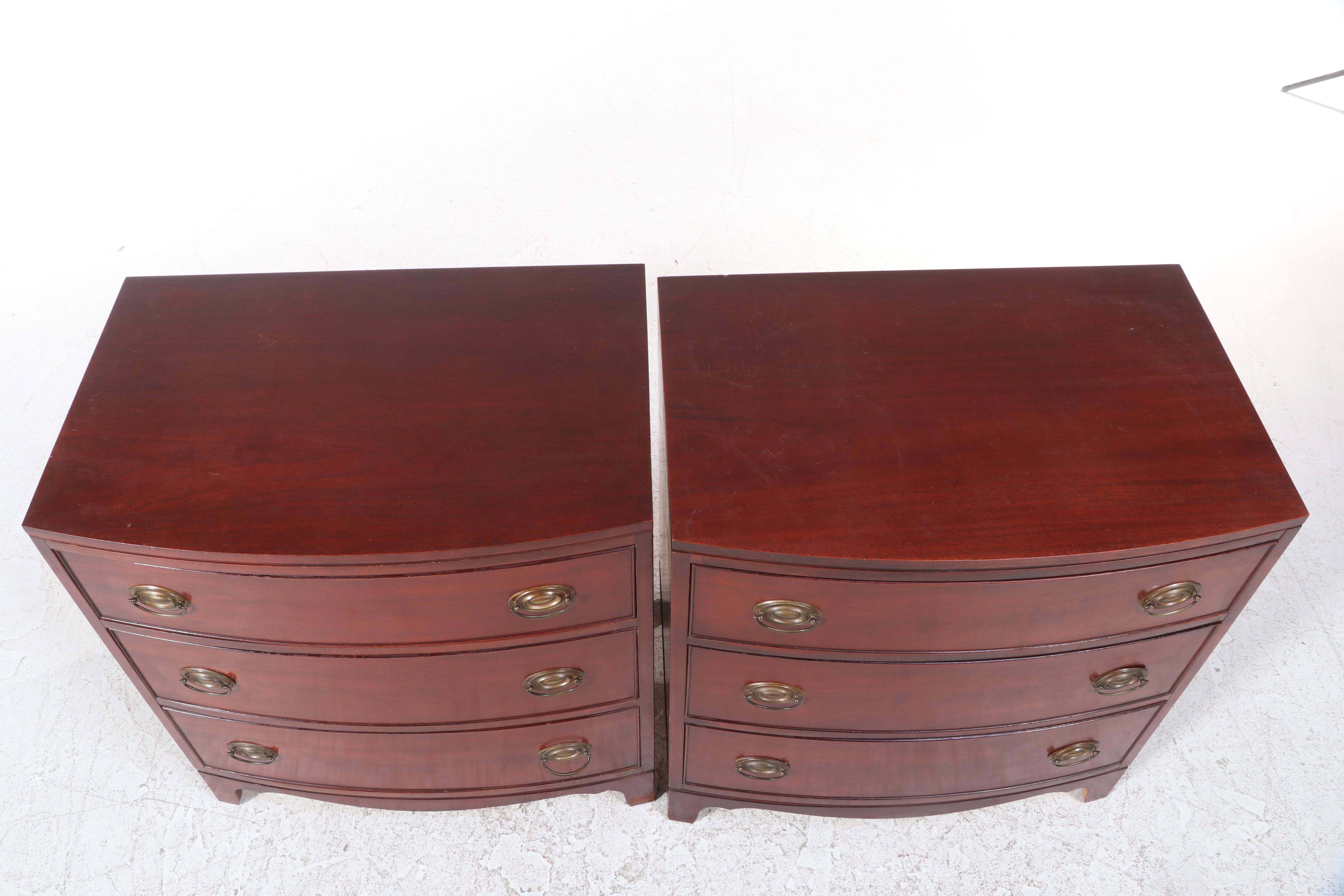 Pair of Federal Style Mahogany ThreeDrawer Bowfront Bedside Chests EBTH