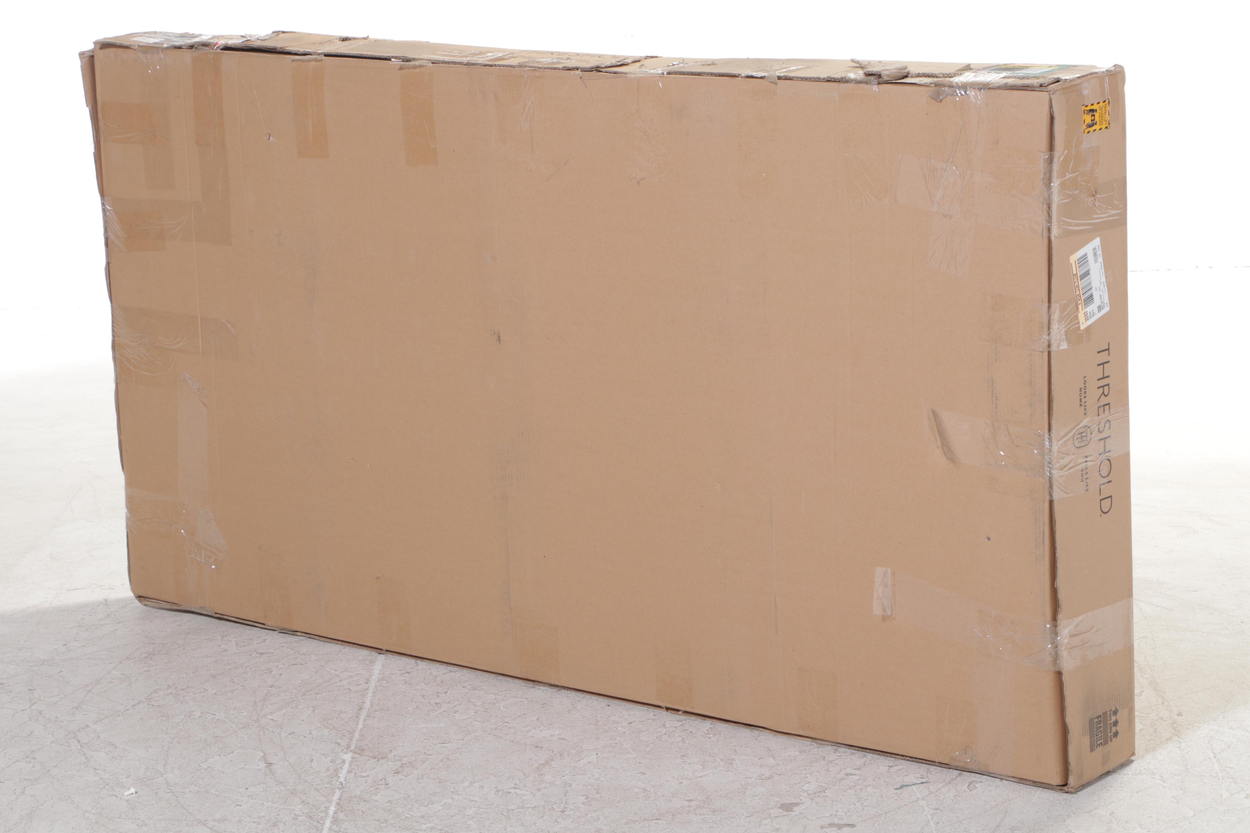 Threshold with Catlett Oval Wood Dining Table EBTH