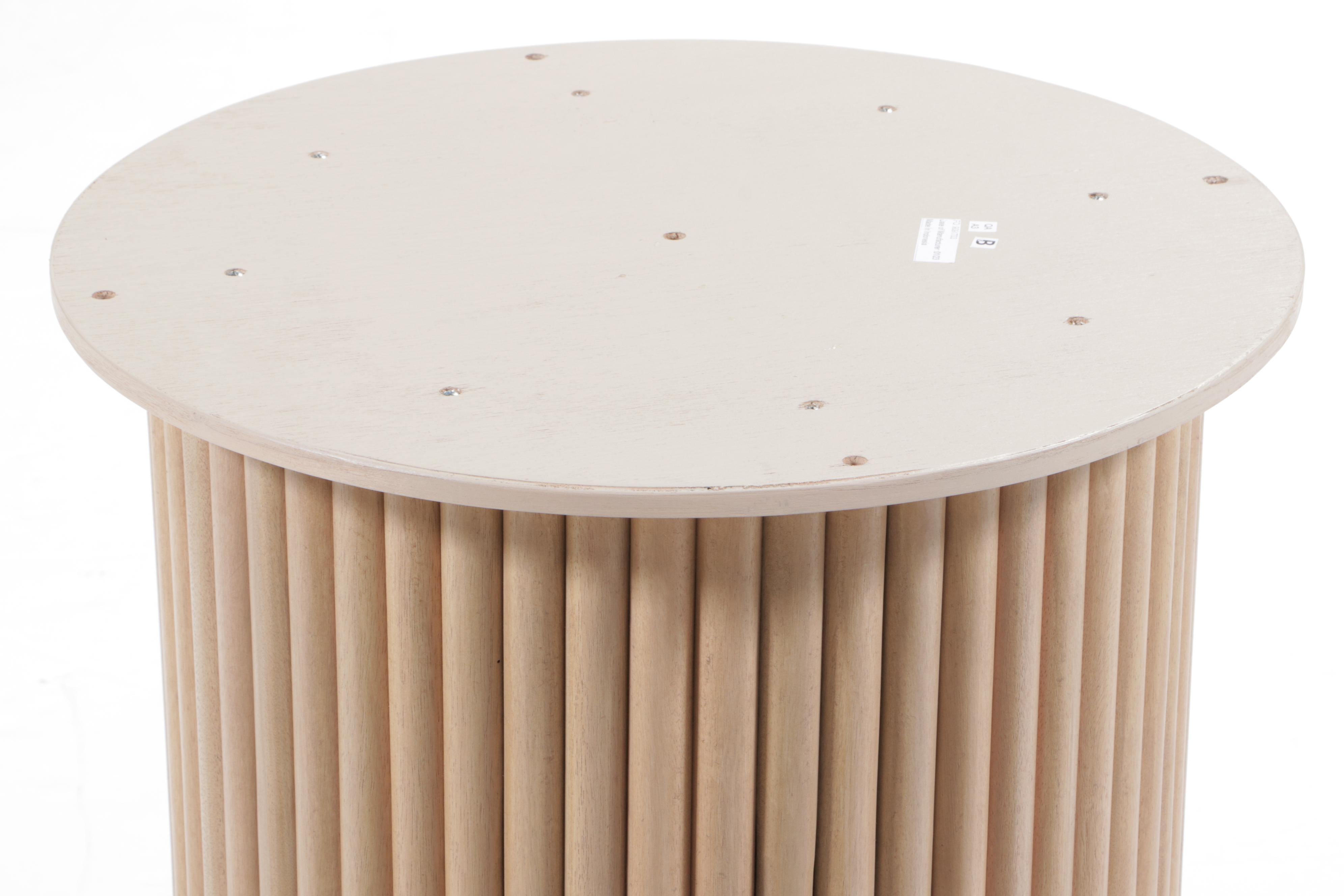 Threshold Trumbull Round Fluted Dining Table Pedelstal Base in Natural EBTH