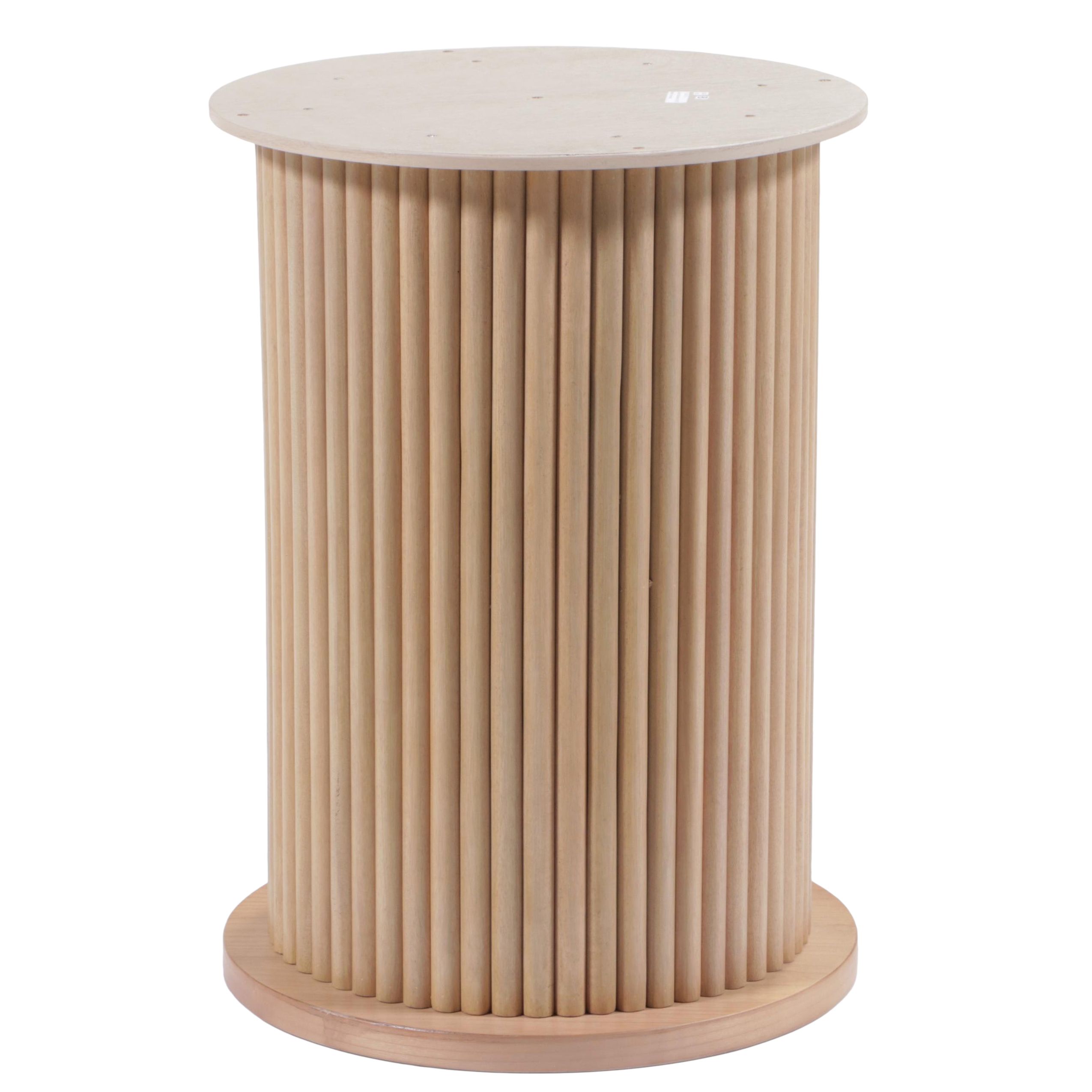 Threshold Trumbull Round Fluted Dining Table Pedelstal Base in Natural EBTH