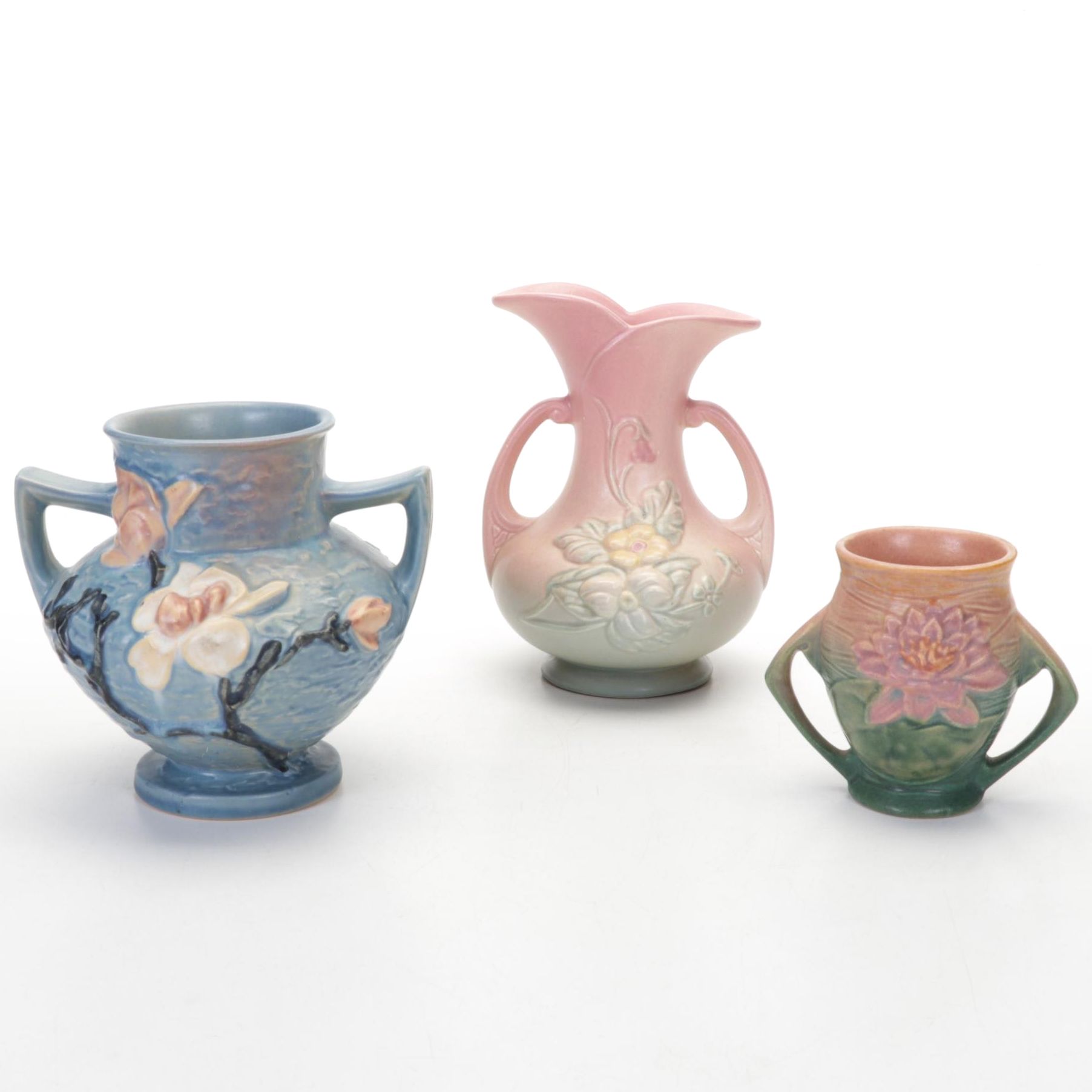 Roseville Dogwood and Waterlily Vases with Hull Pottery Vase EBTH