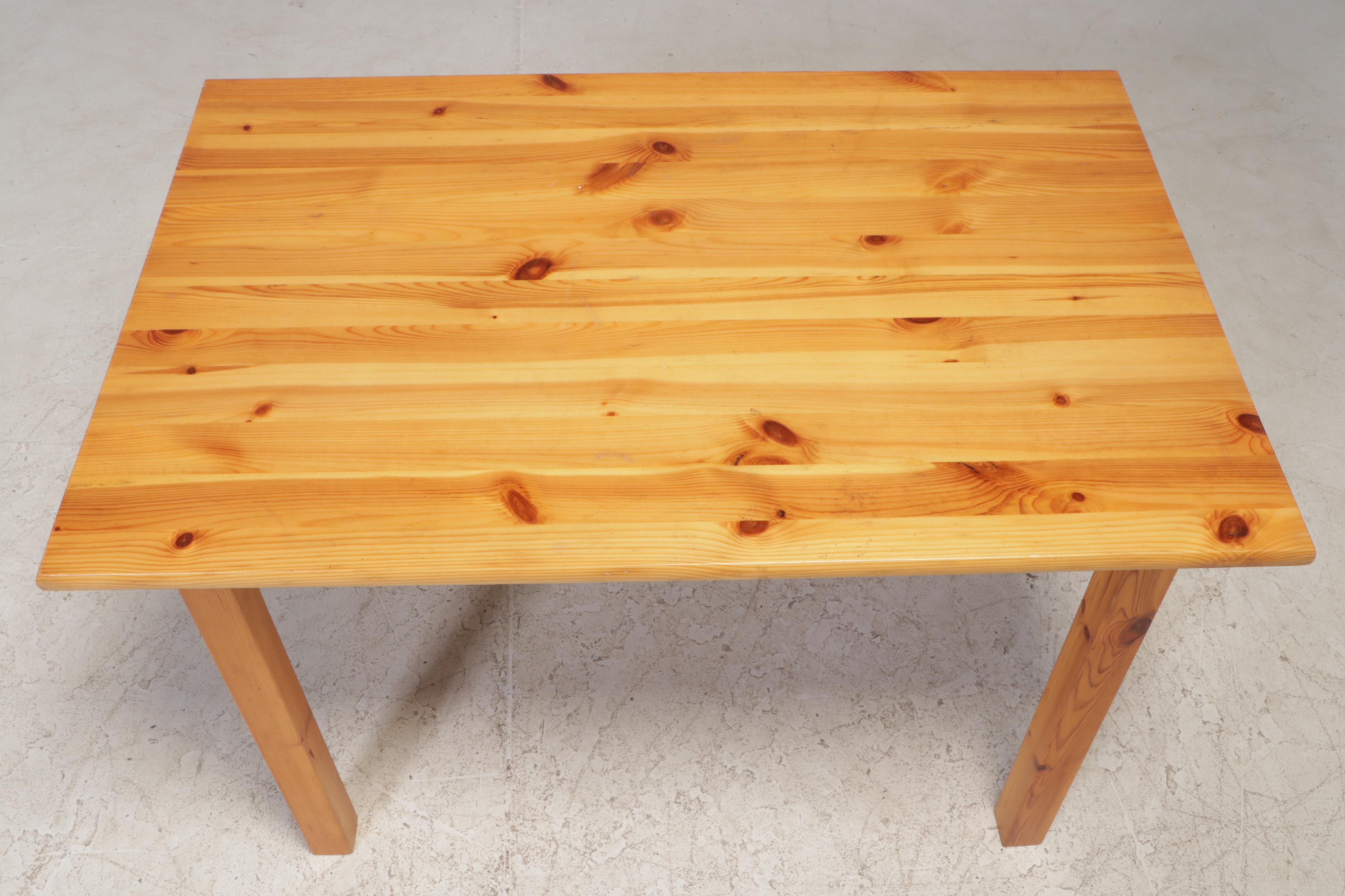 Farmhouse Style Pine Dining Table | EBTH