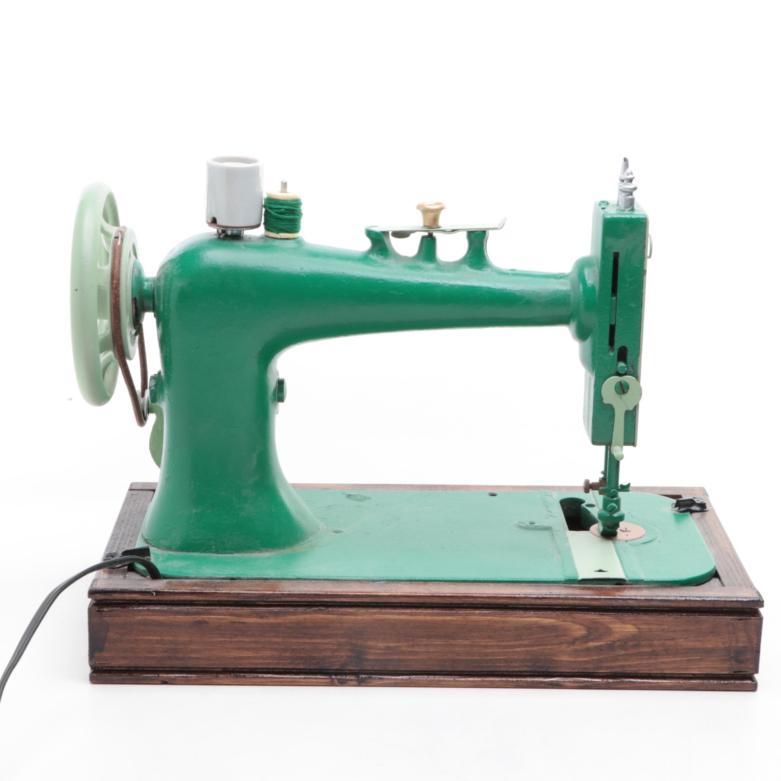 Prader & Wilson Green Painted Sewing Machine Table Lamp EBTH