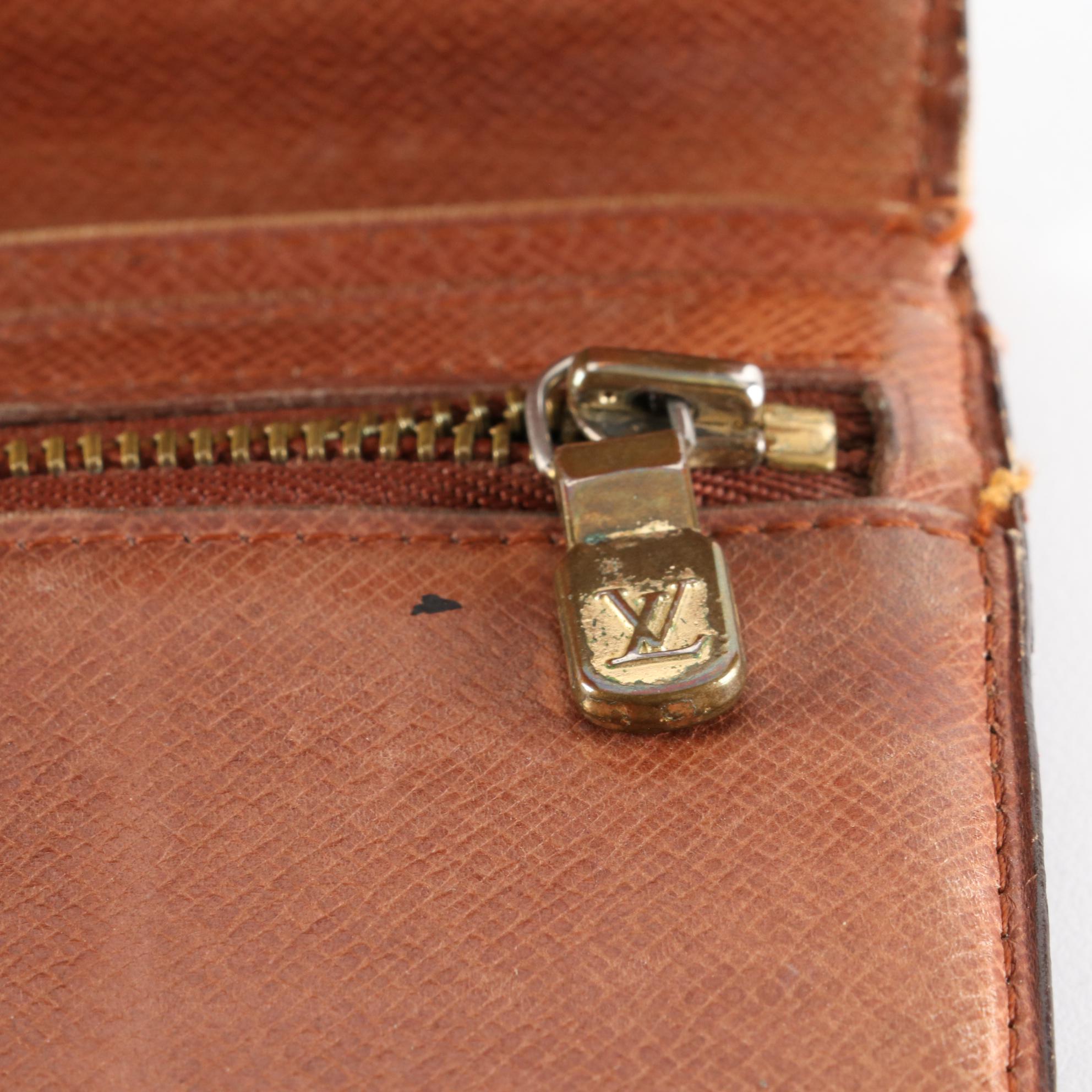 Louis Vuitton Passport Wallet in Monogram Canvas EBTH