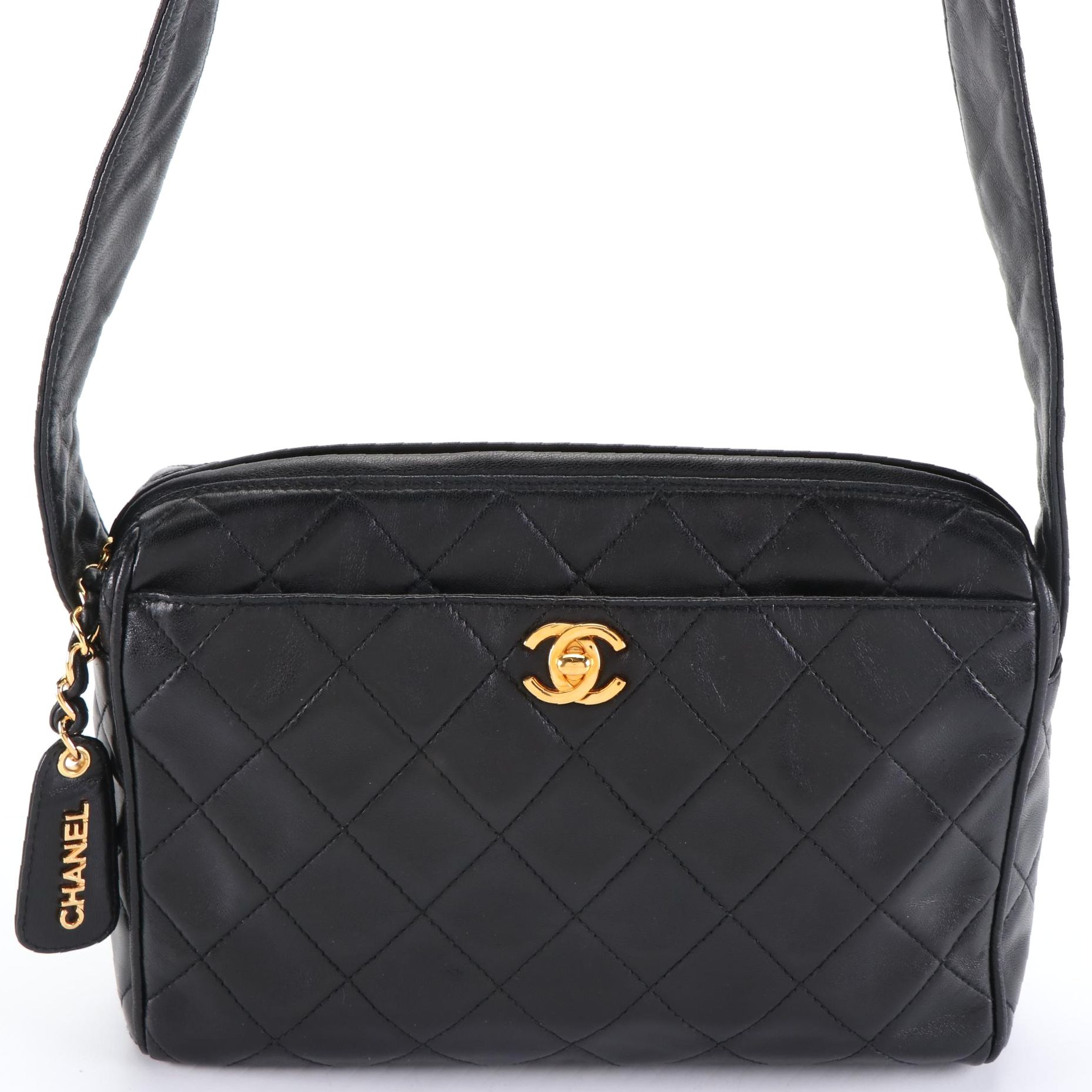 Chanel Quilted Shoulder Bag in Black Lambskin Leather EBTH