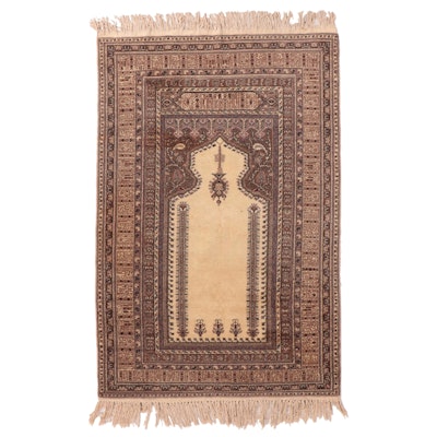 3'11 x 6'8 Hand-Knotted Turkish Ghiordes Prayer Rug