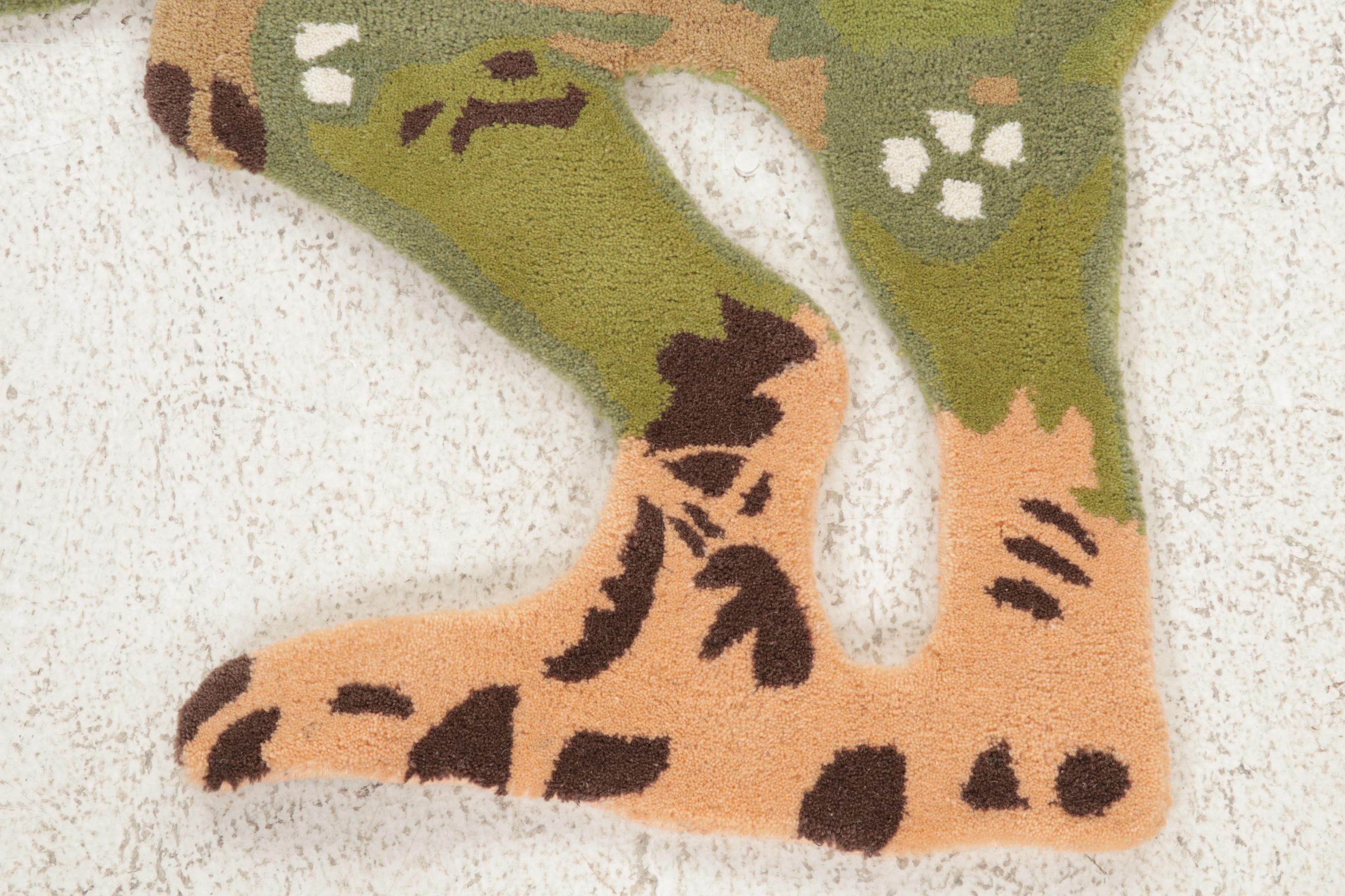 3' x 5'1 HandTufted T.Rex Shaped Pictorial Accent Rug EBTH